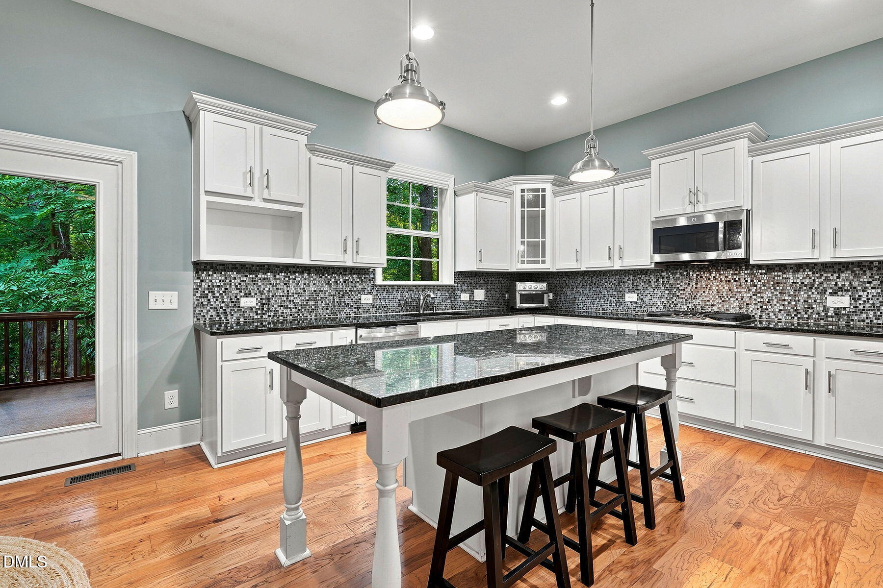 8013 Lakeshore Drive Property Photo 16