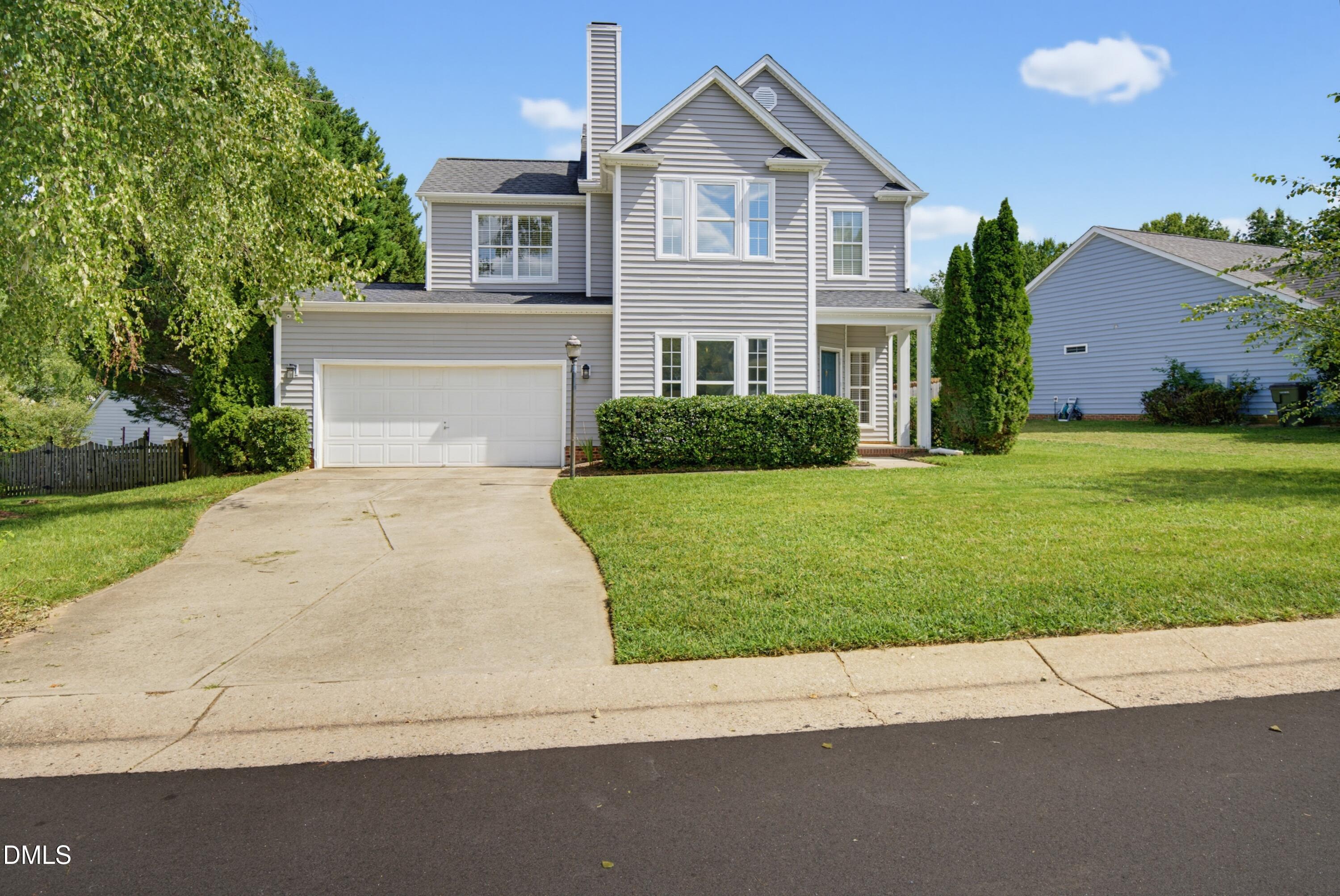 904 Starkland Way Property Photo 2