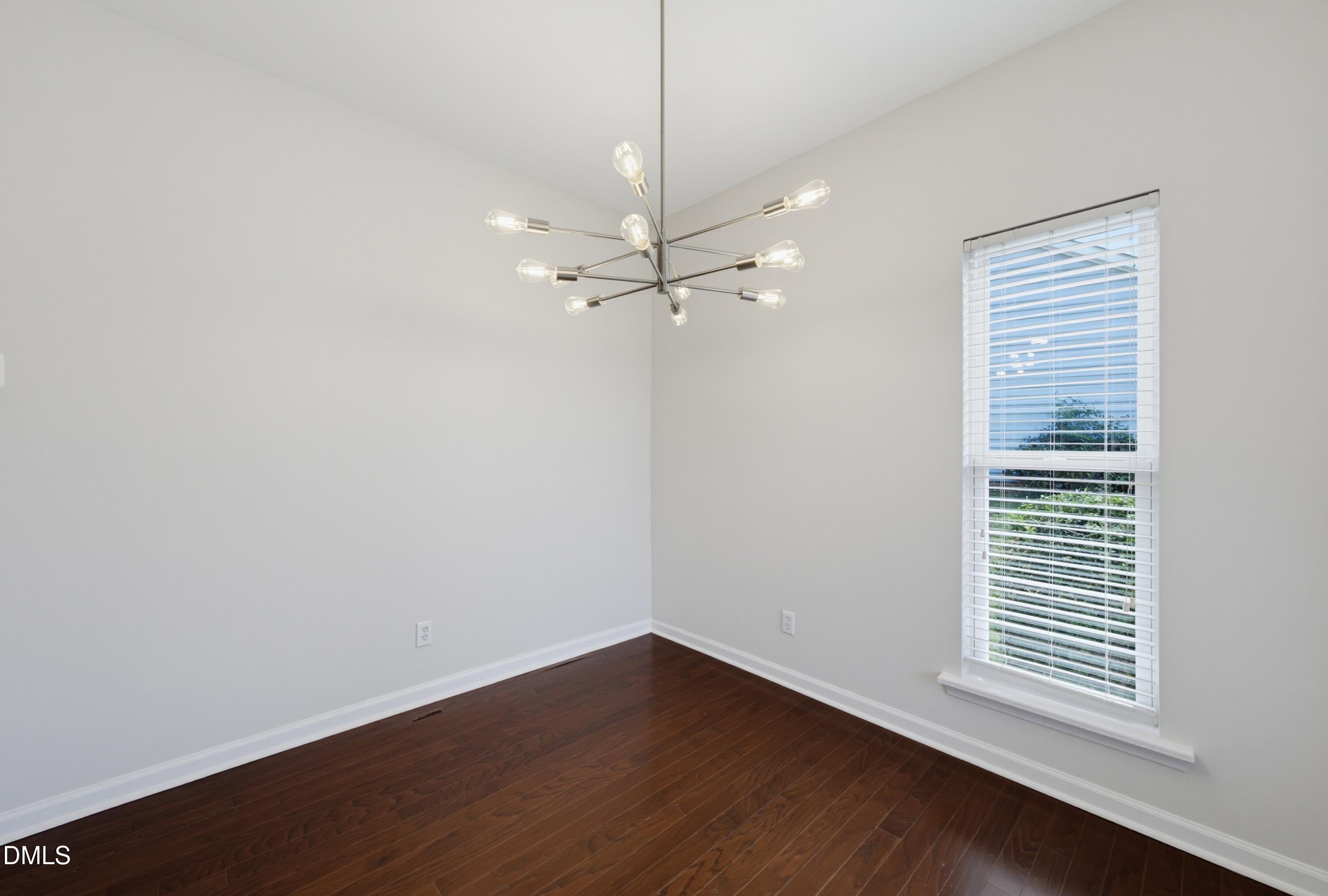 904 Starkland Way Property Photo 6