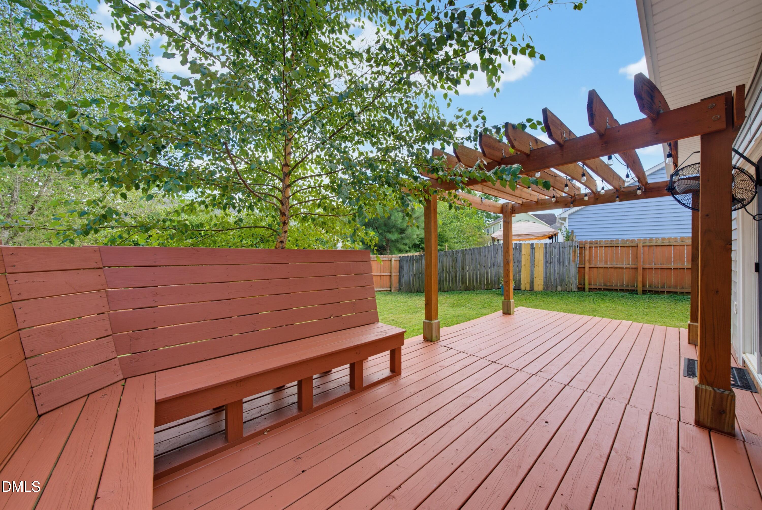 904 Starkland Way Property Photo 30
