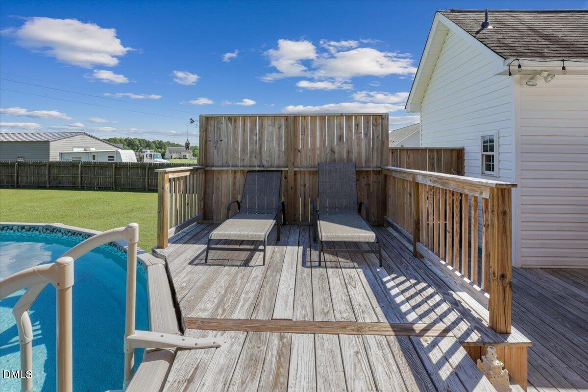 220 Leghorn Drive Property Photo 16