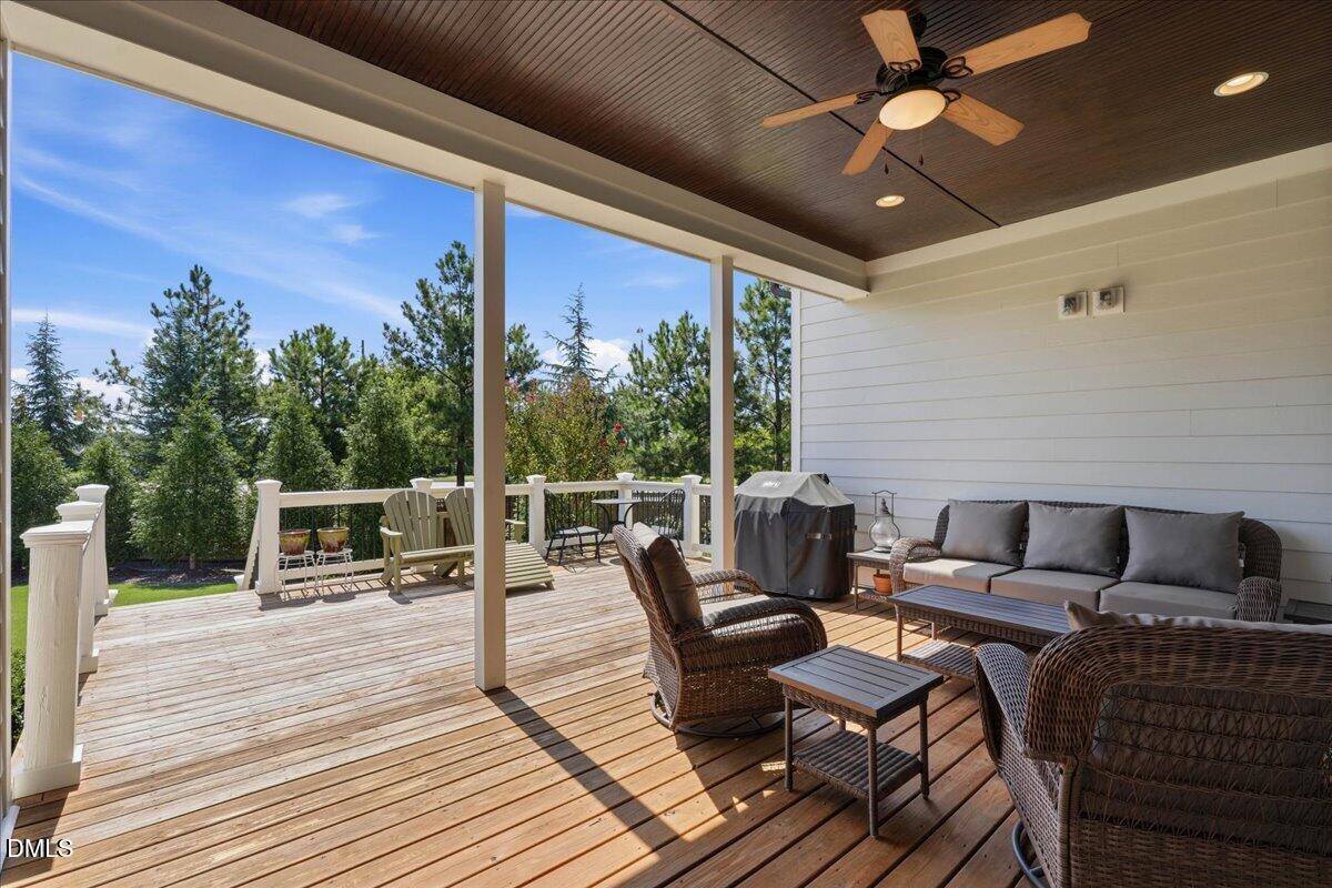 416 Whispering Hills Court Property Photo 6
