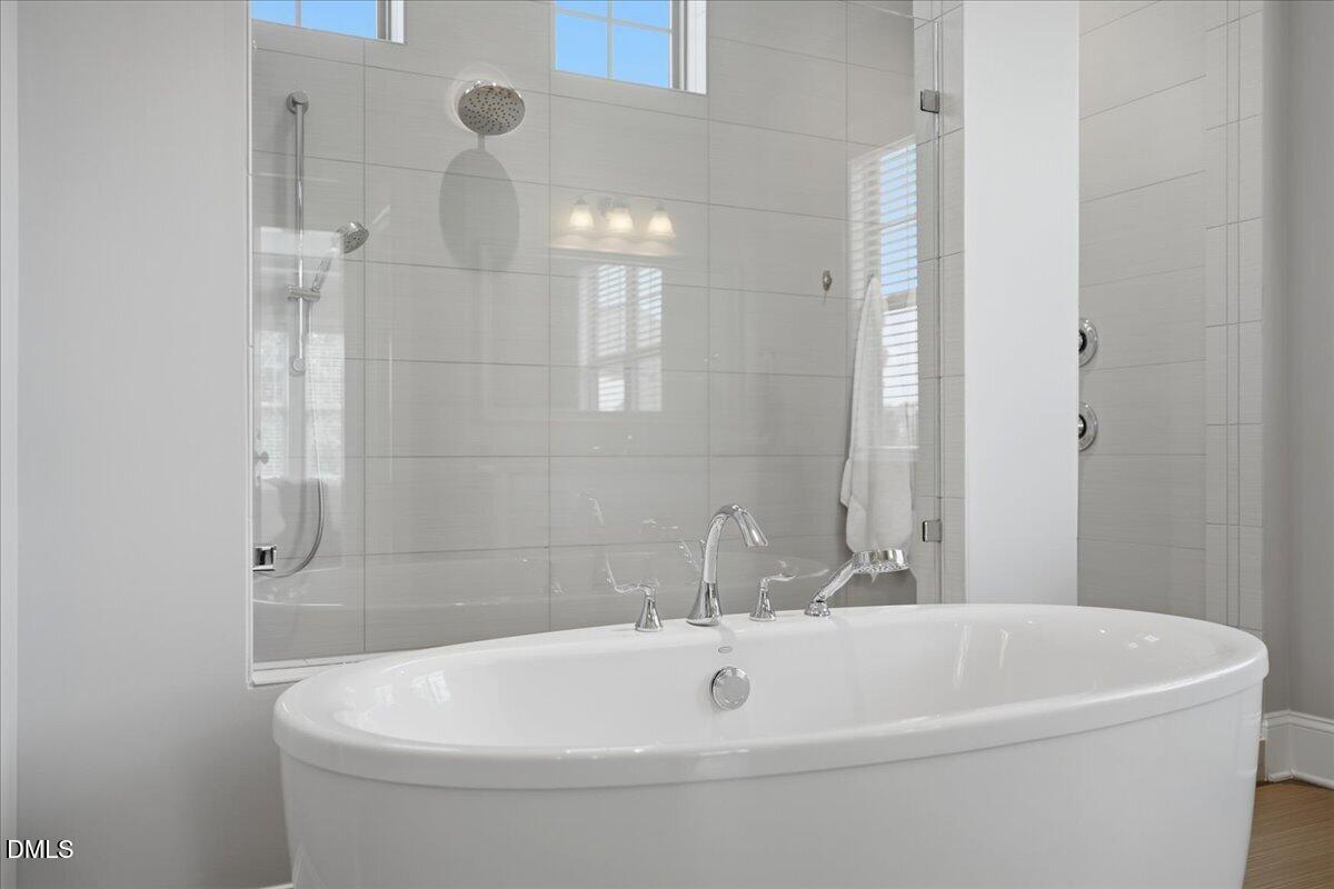 416 Whispering Hills Court Property Photo 44