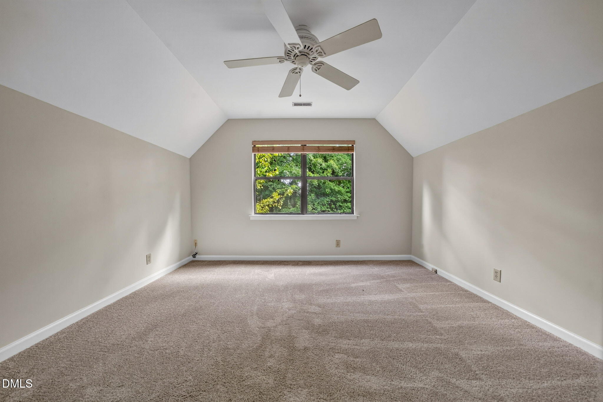 2335 Huron Street Property Photo 22