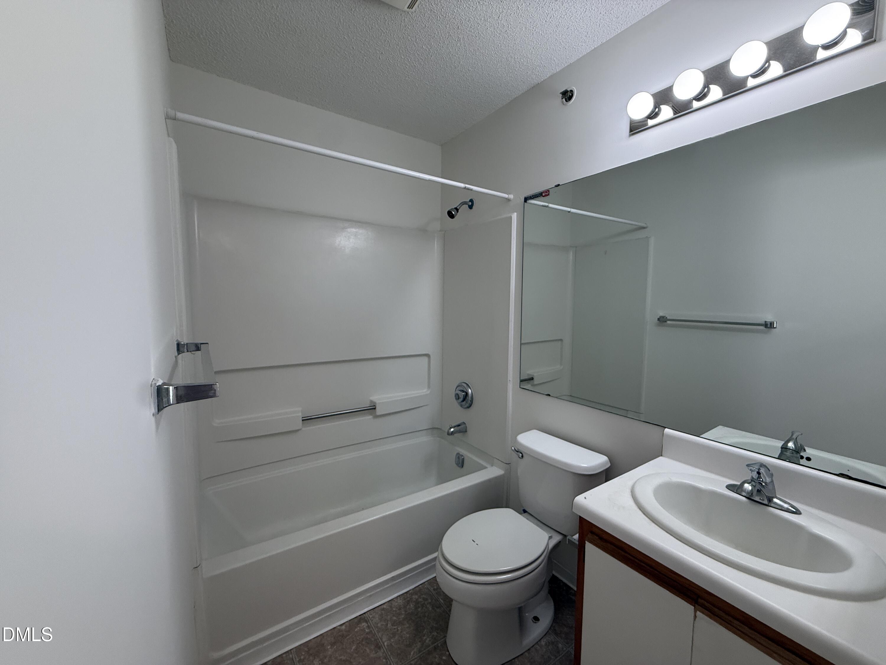 1221 University Court 304 Property Photo 14