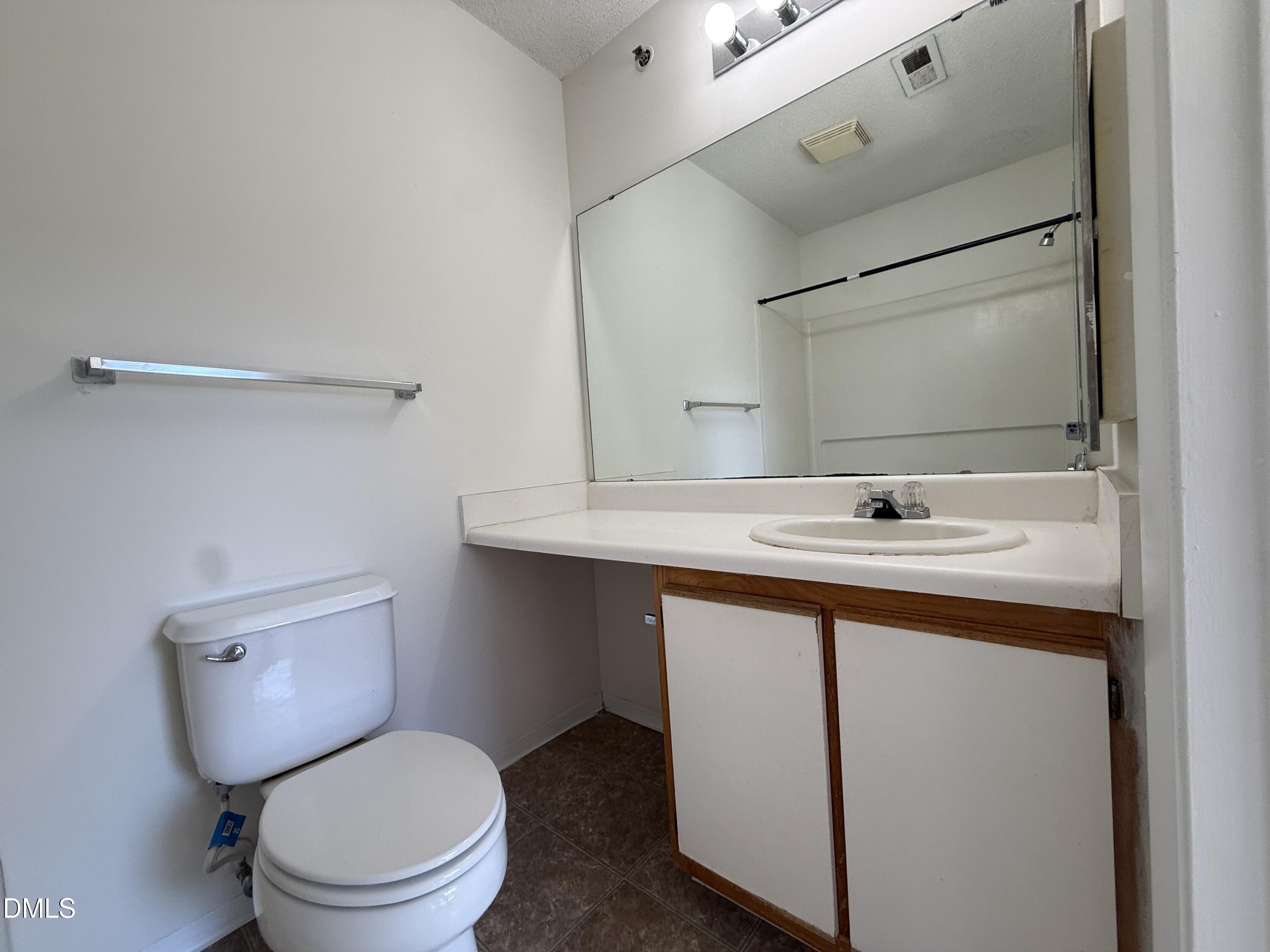 1221 University Court 304 Property Photo 28