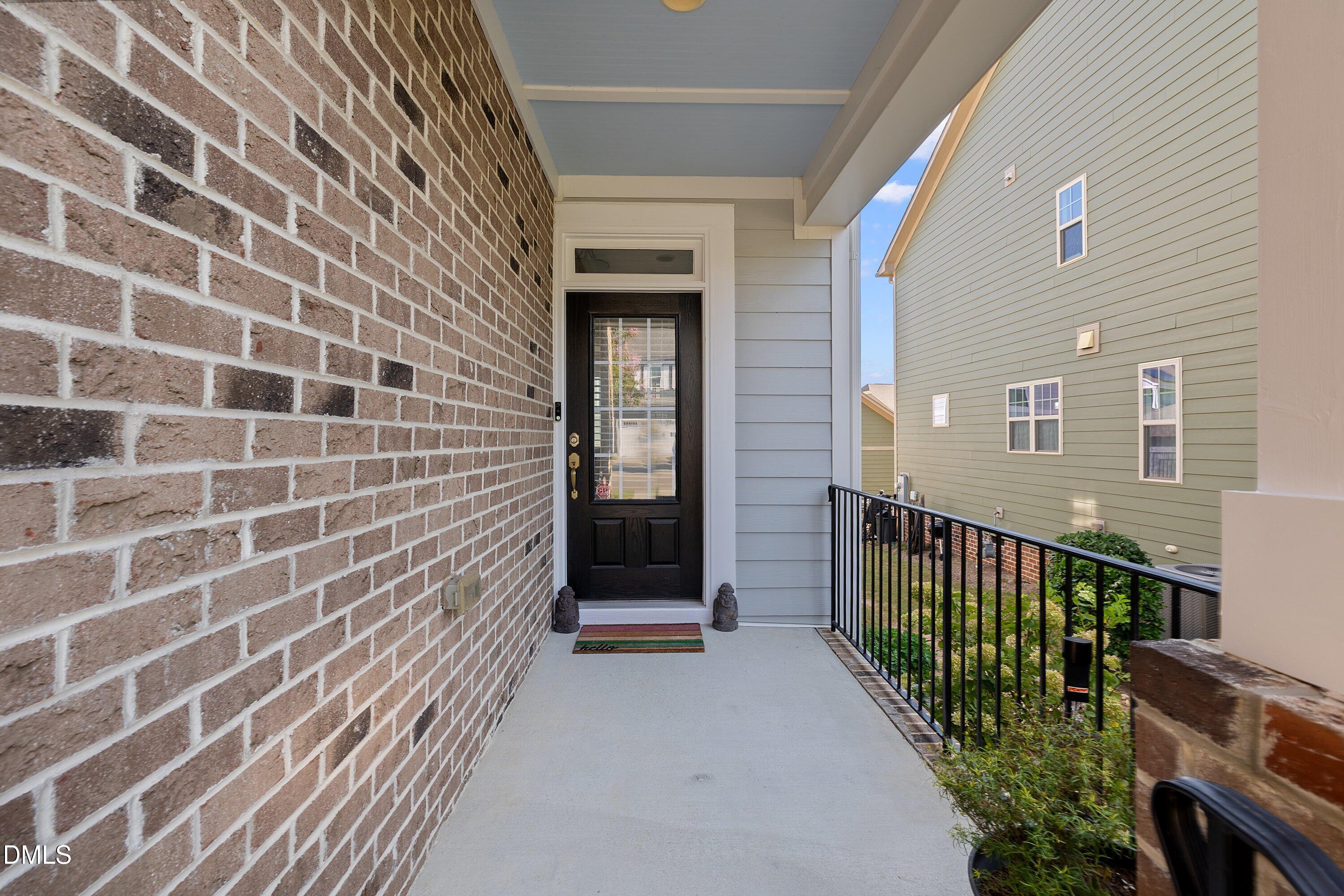 1005 Woodland Grove Way Property Photo 5