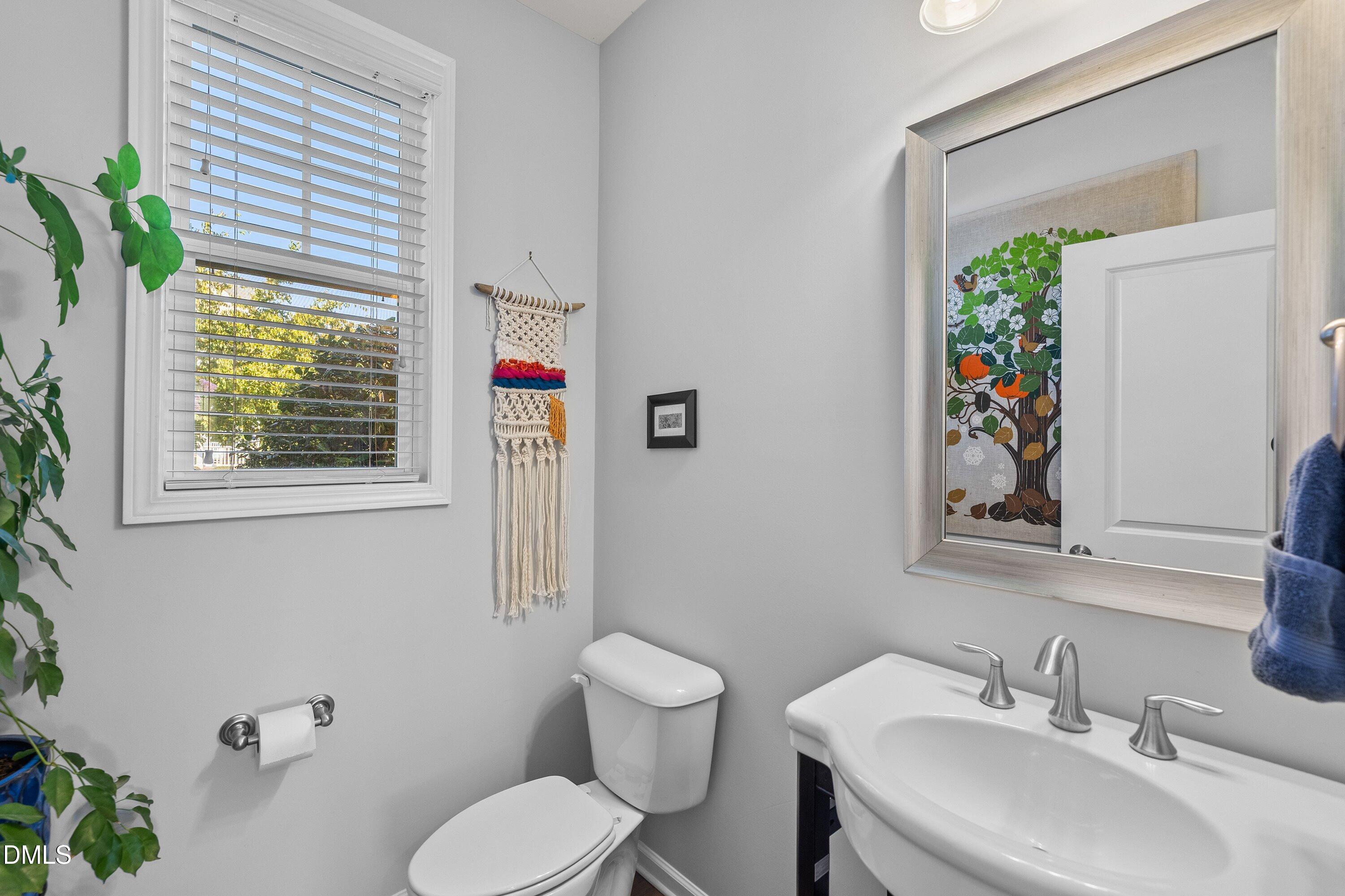 1005 Woodland Grove Way Property Photo 13