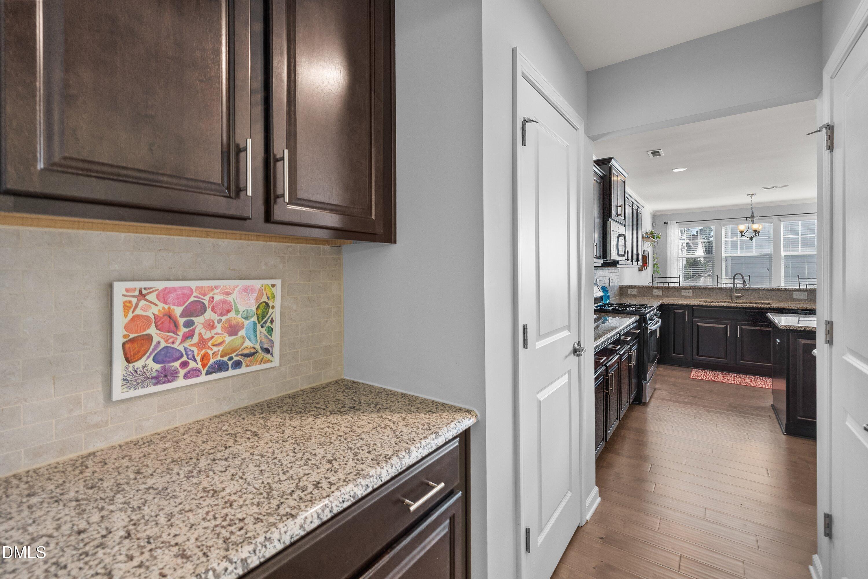 1005 Woodland Grove Way Property Photo 14