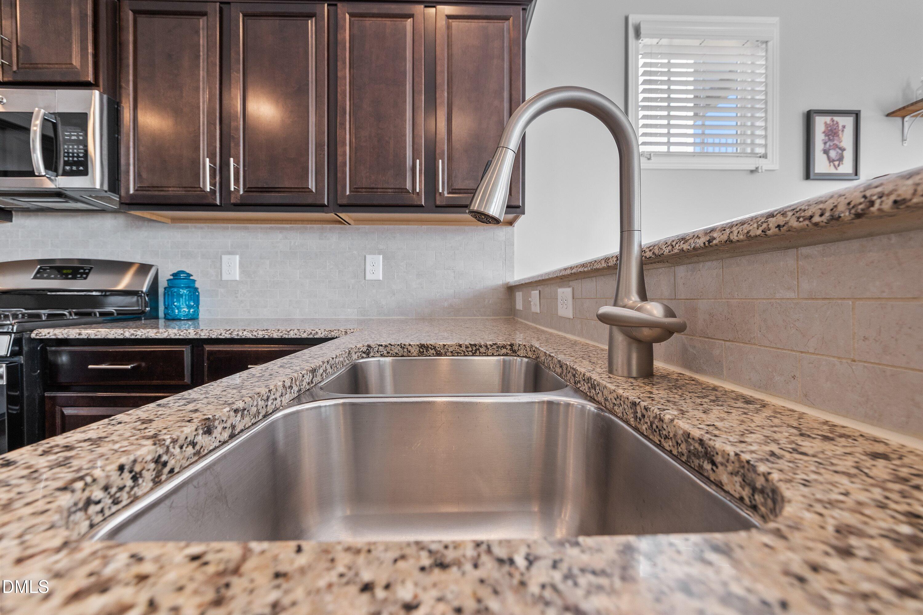 1005 Woodland Grove Way Property Photo 22