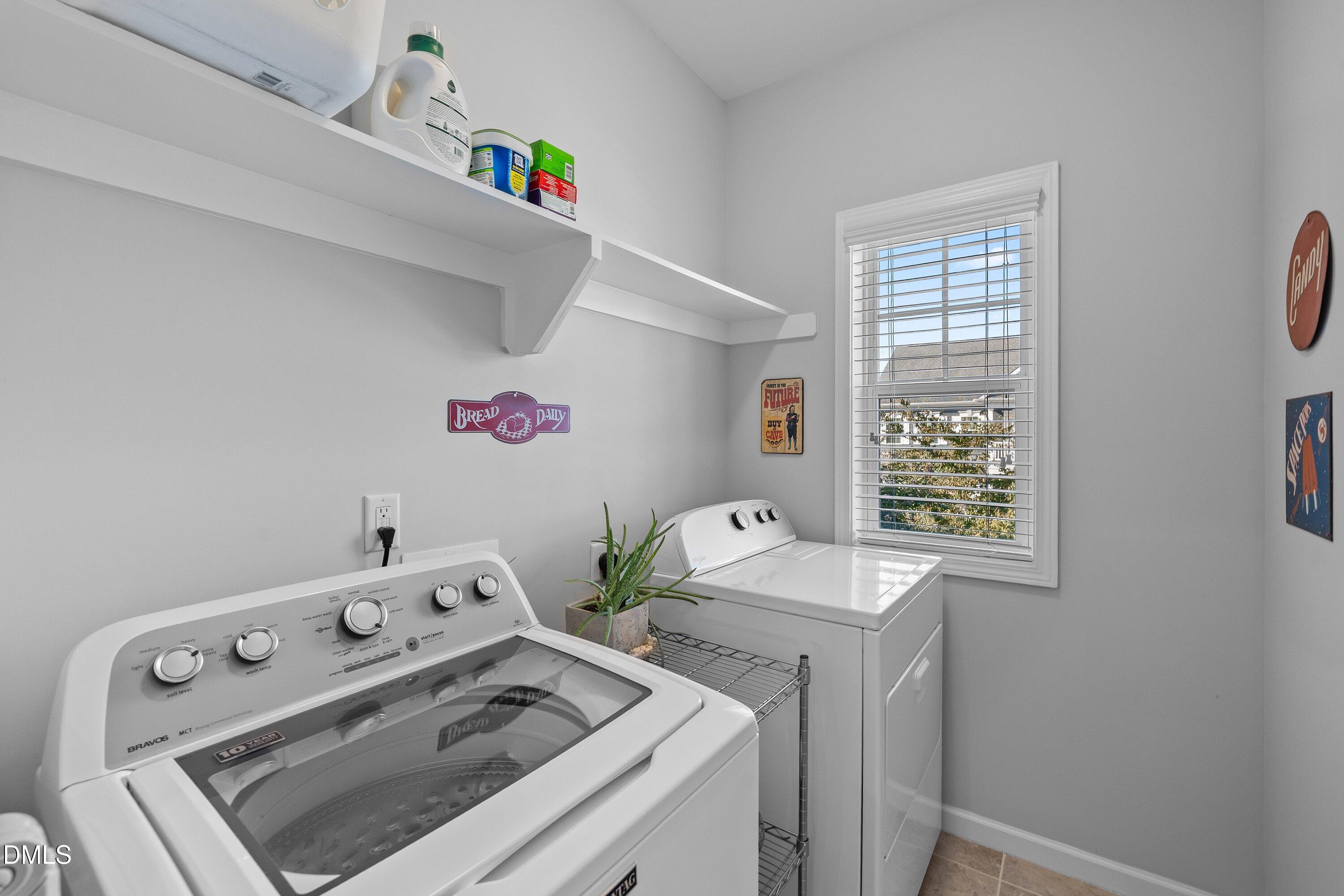 1005 Woodland Grove Way Property Photo 26