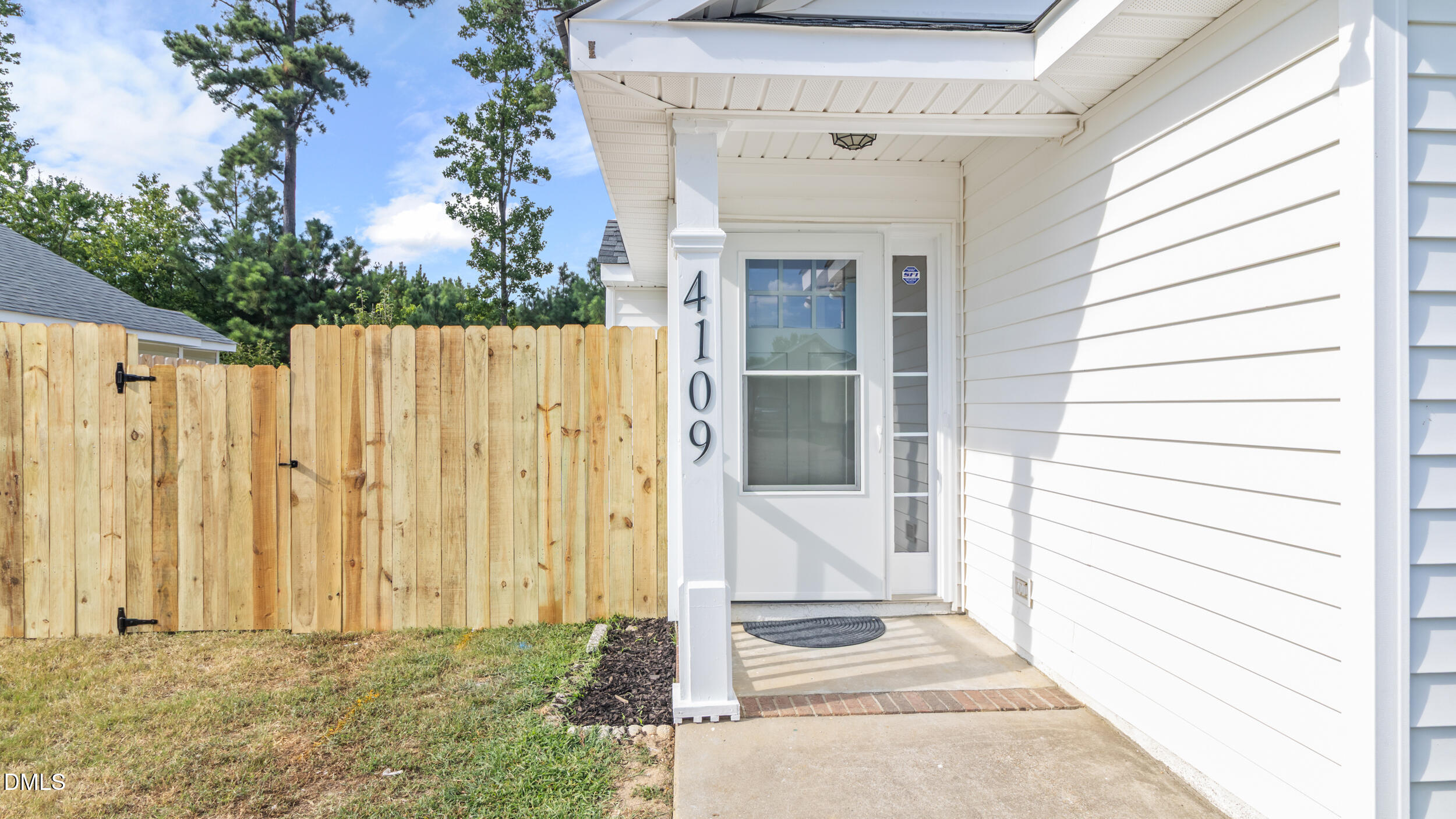 4109 Huntsmoor Lane Property Photo 3