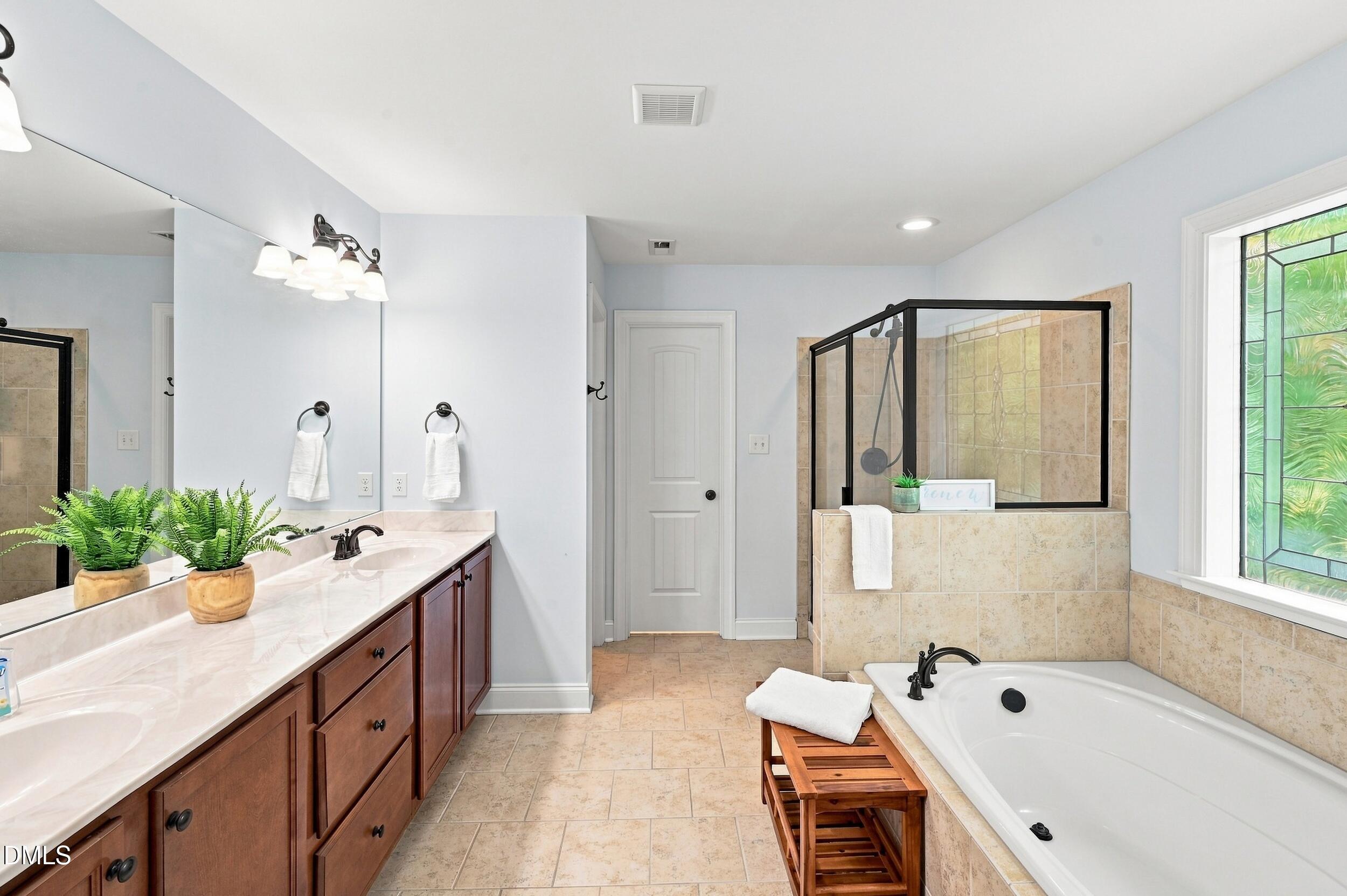 20 James Joyce Court Property Photo 18