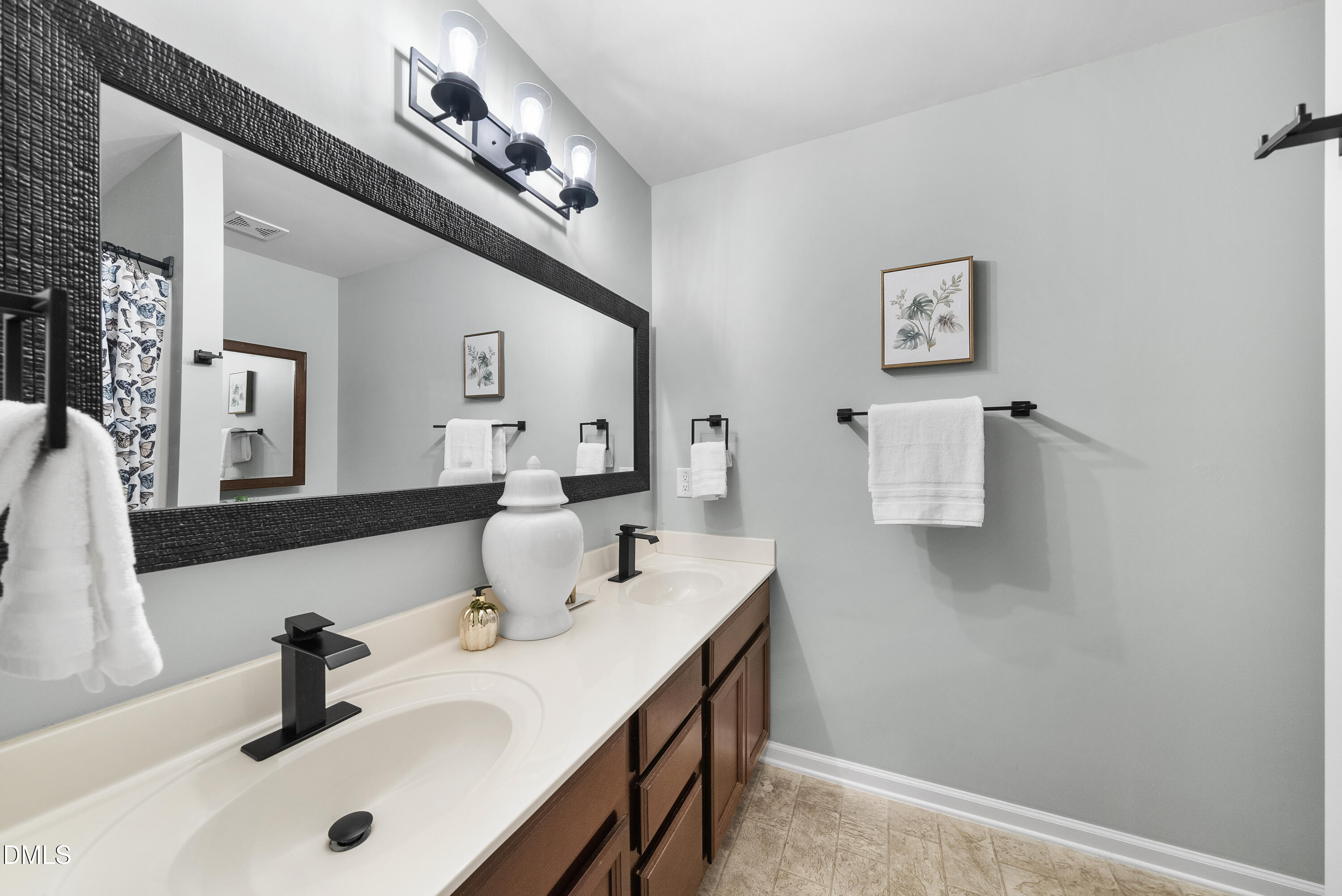 3839 Cary Glen Boulevard Property Photo 12