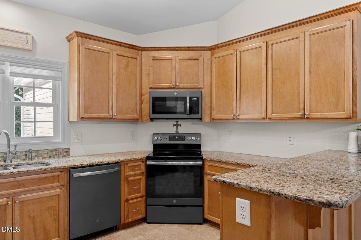 3456 Sanders Road Property Photo 7