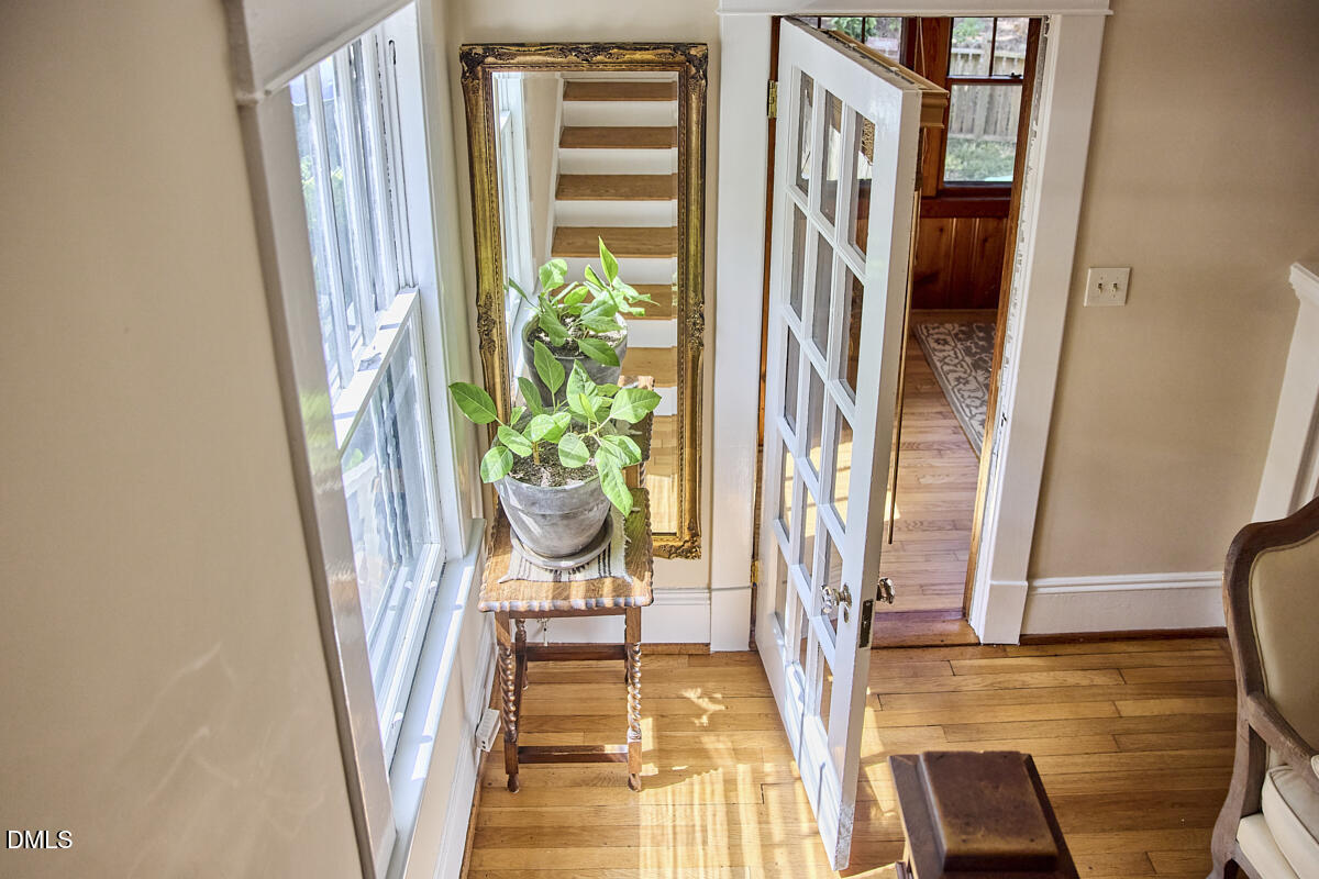 517 Cole Street Property Photo 45