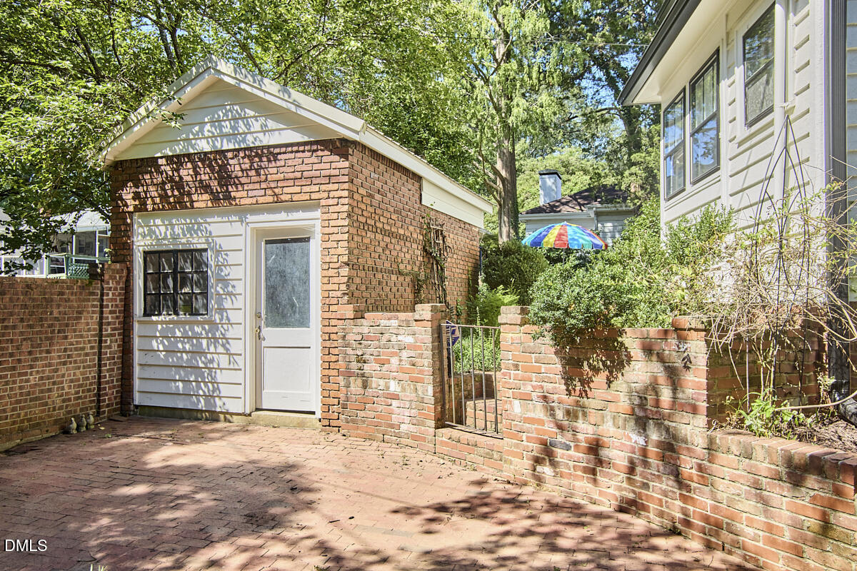 517 Cole Street Property Photo 55