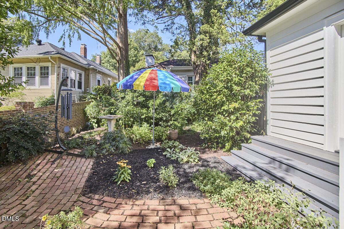 517 Cole Street Property Photo 58