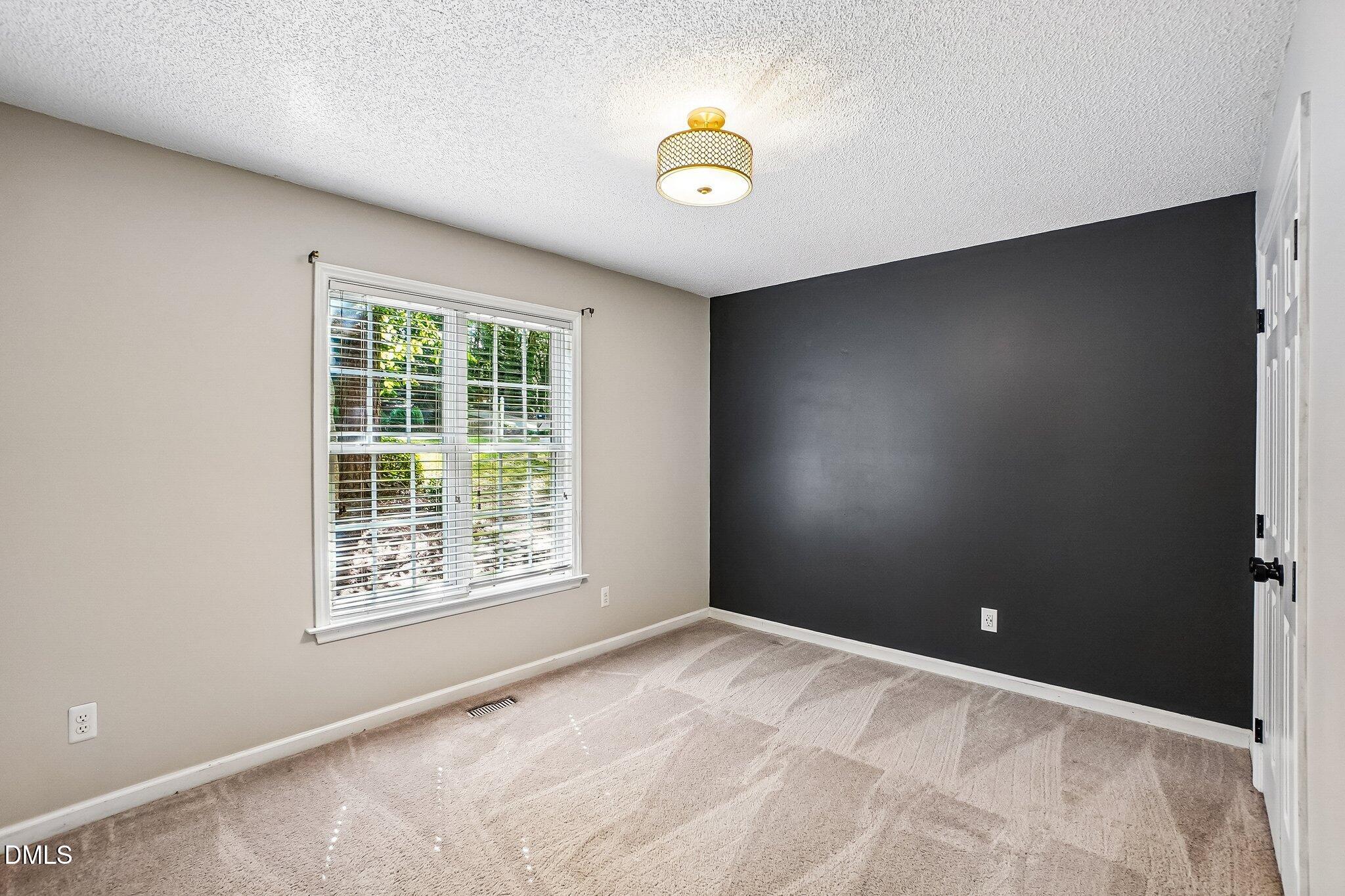 8820 Reigate Lane Property Photo 12