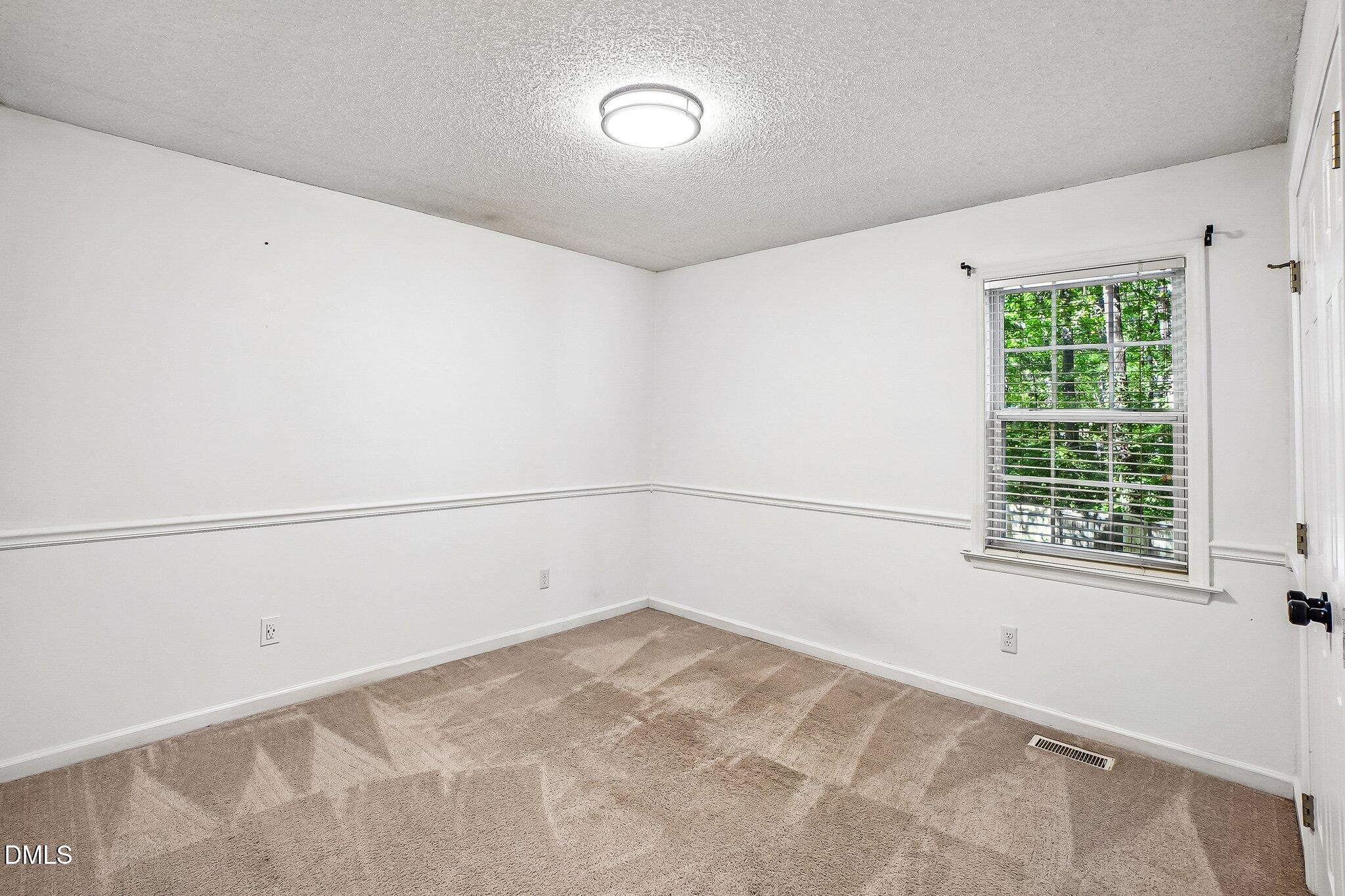 8820 Reigate Lane Property Photo 15