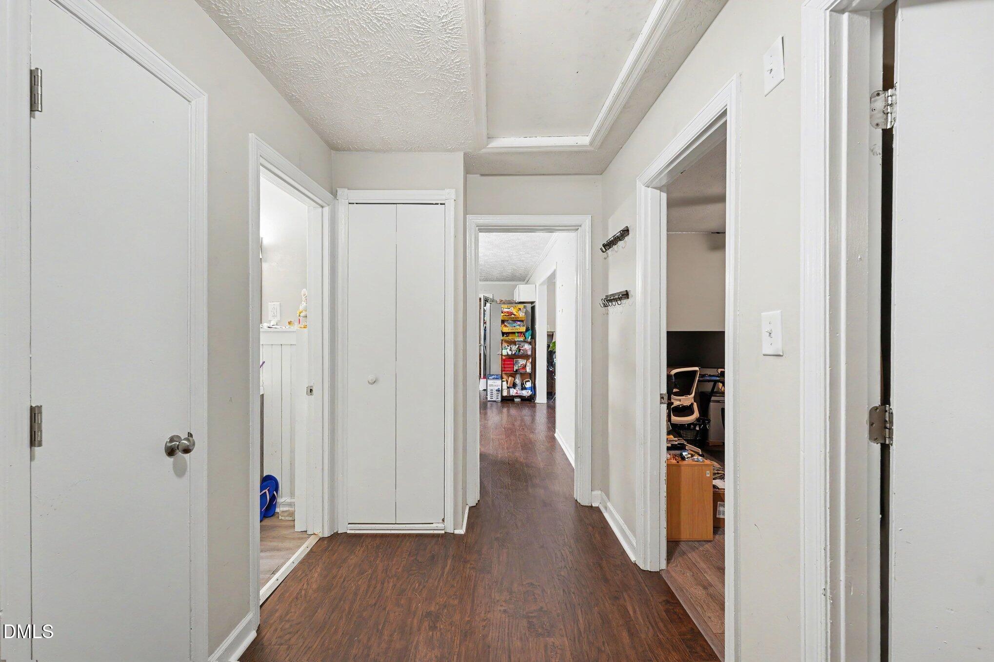 2052 Mango Circle Property Photo 6