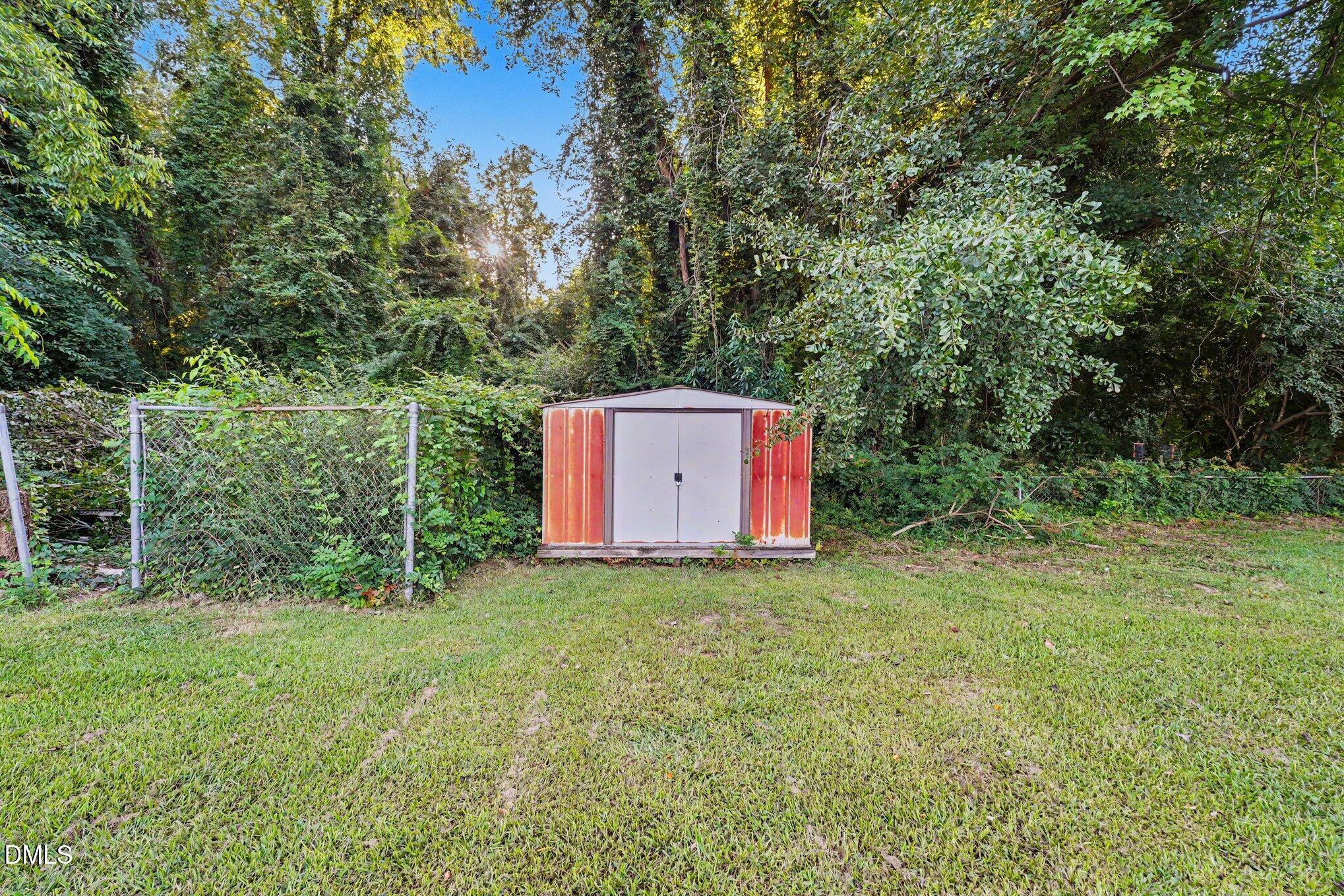 2052 Mango Circle Property Photo 13