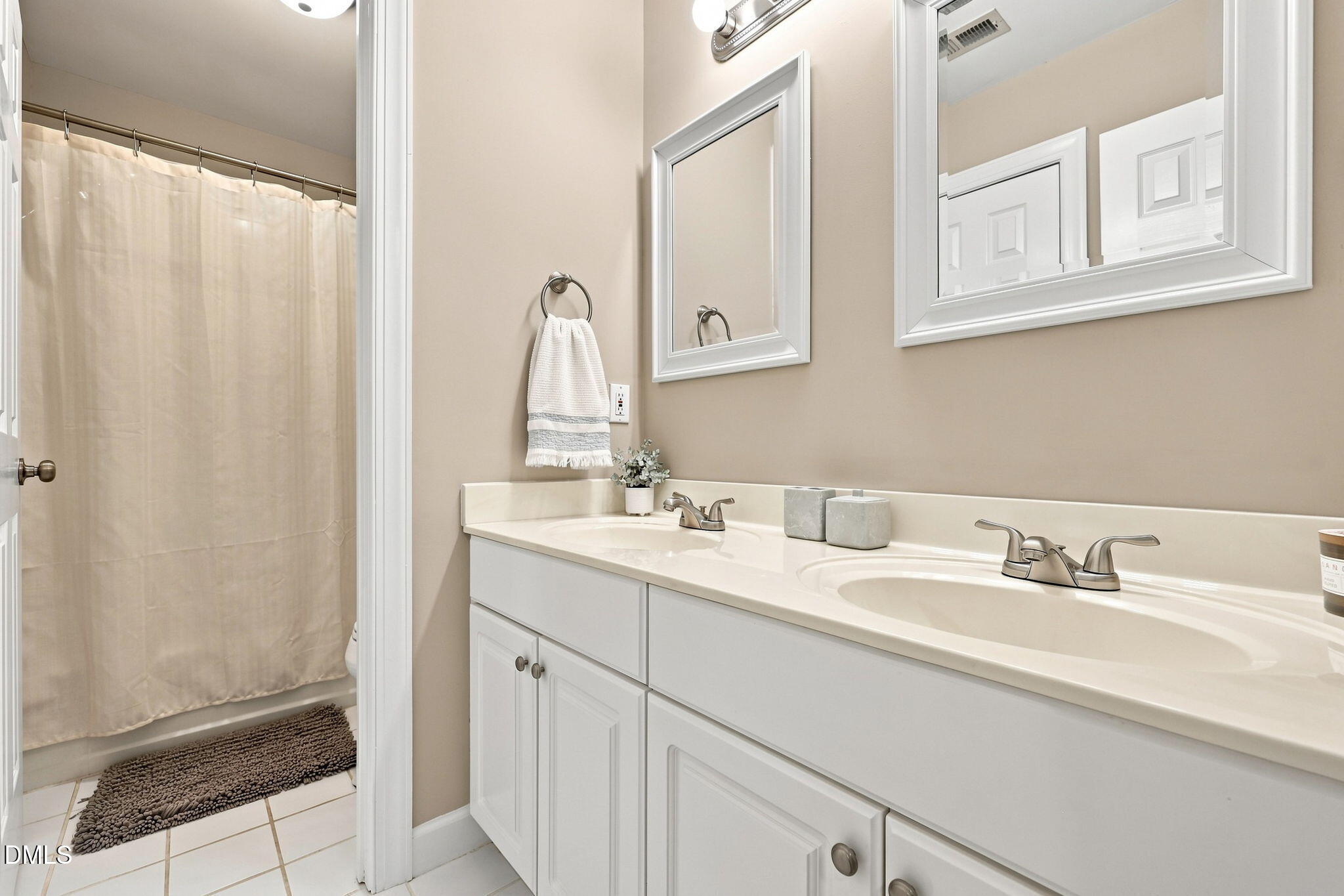 4220 Glen Erin Way Property Photo 28