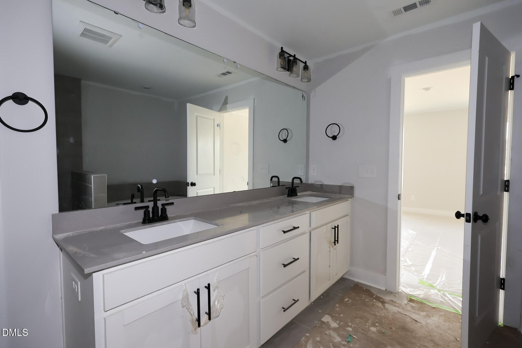 2112 Shaded Knoll Road Property Photo 9