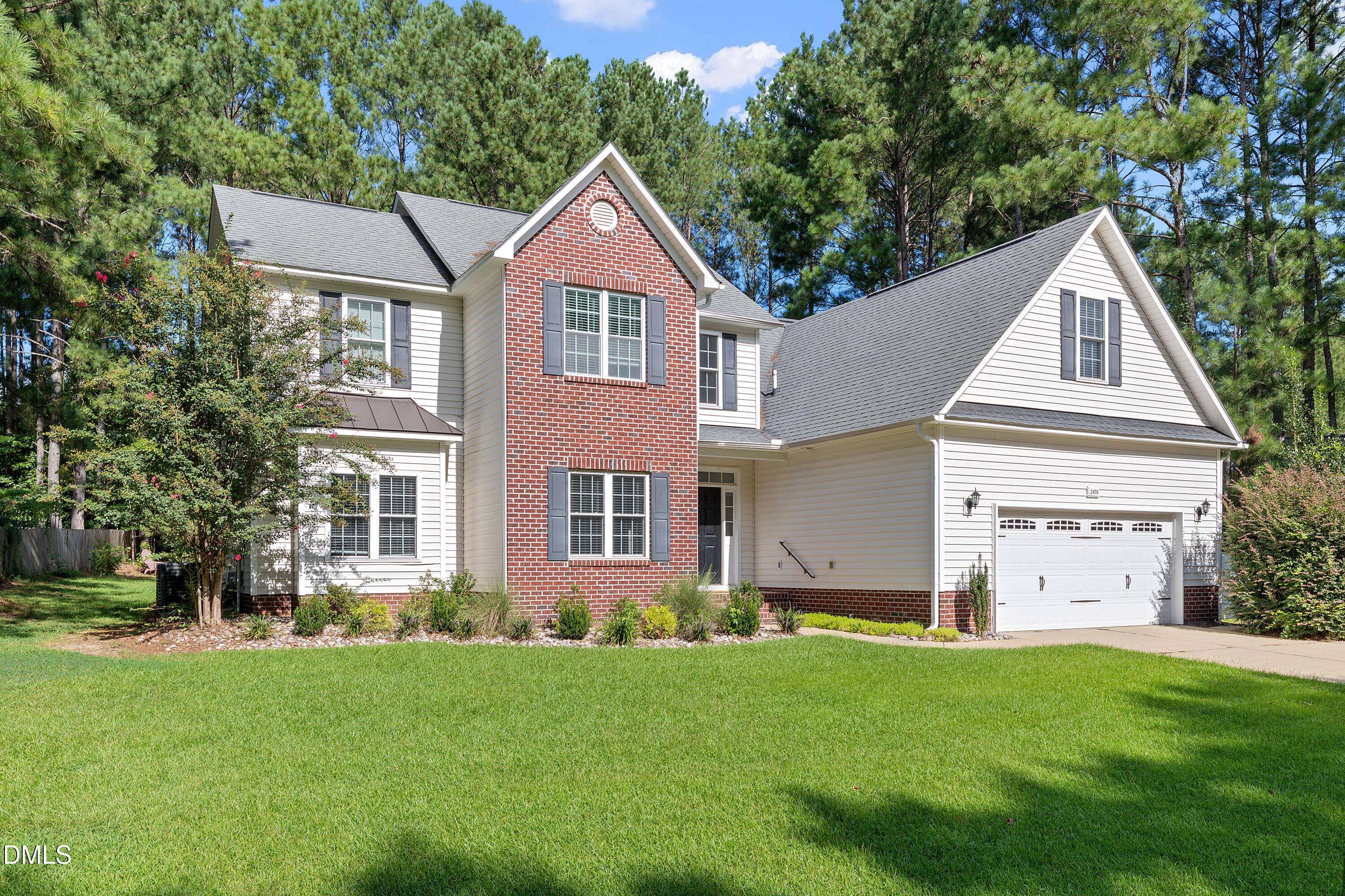 2458 Valley Drive Property Photo 3
