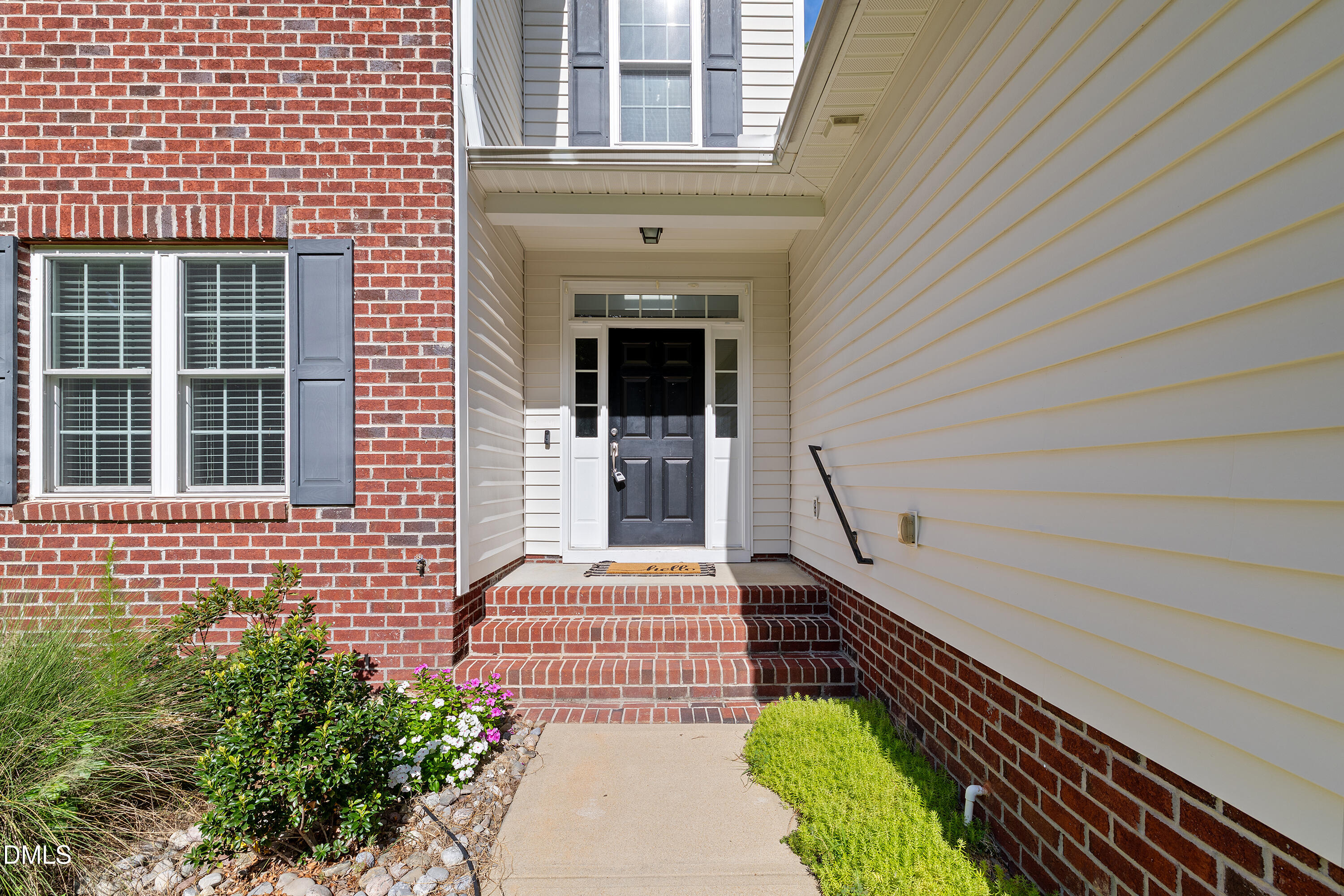 2458 Valley Drive Property Photo 6