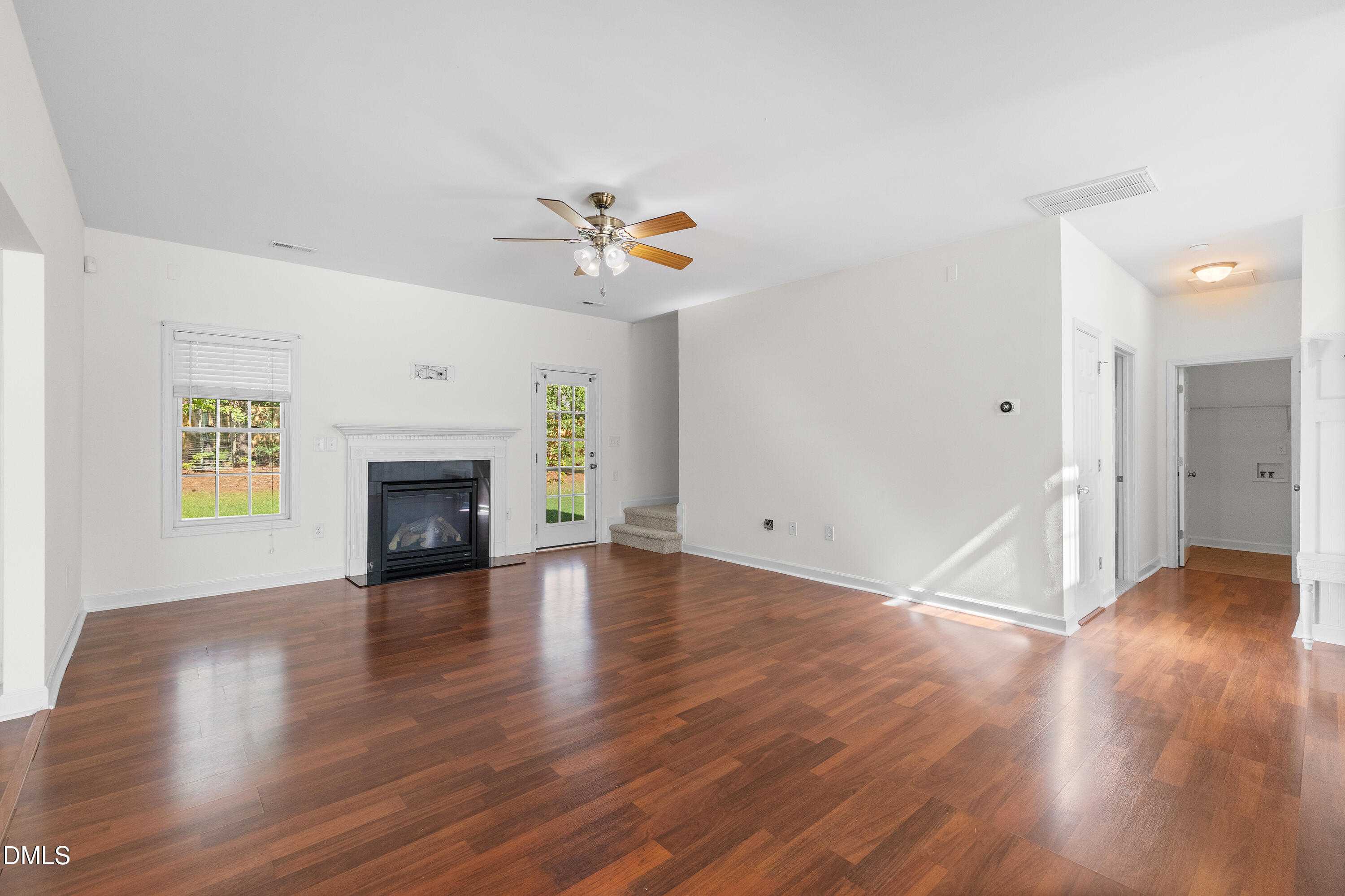 2458 Valley Drive Property Photo 15