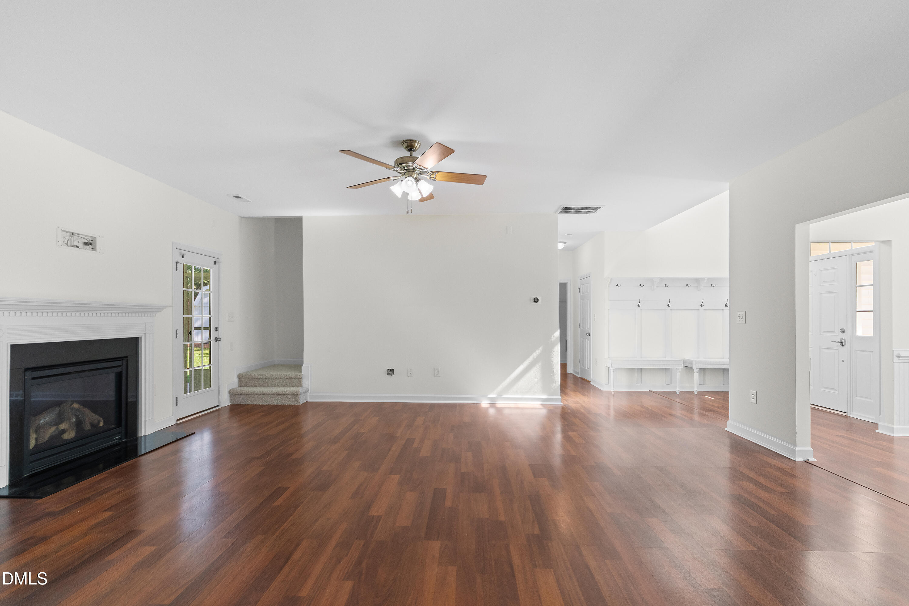 2458 Valley Drive Property Photo 16