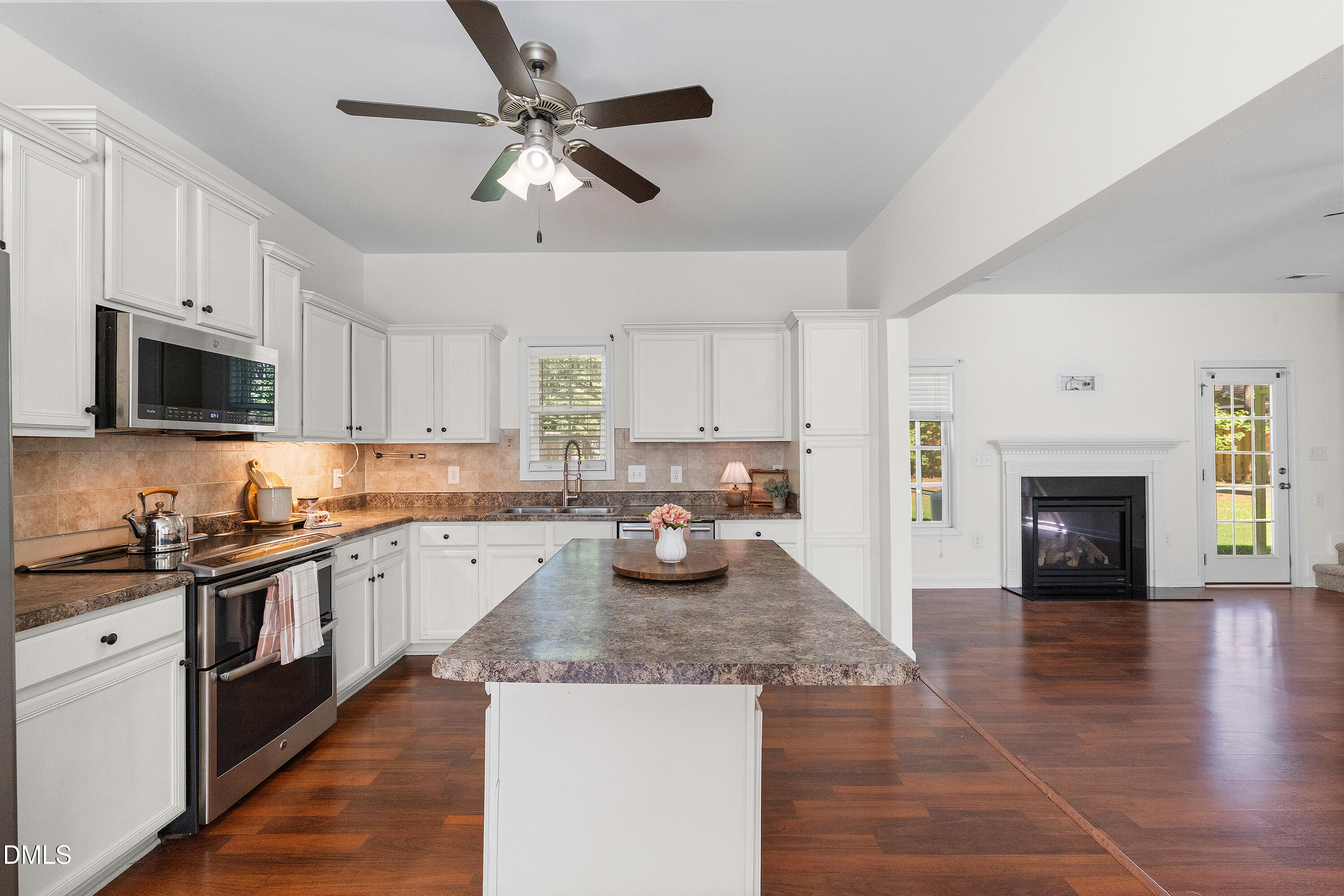 2458 Valley Drive Property Photo 22