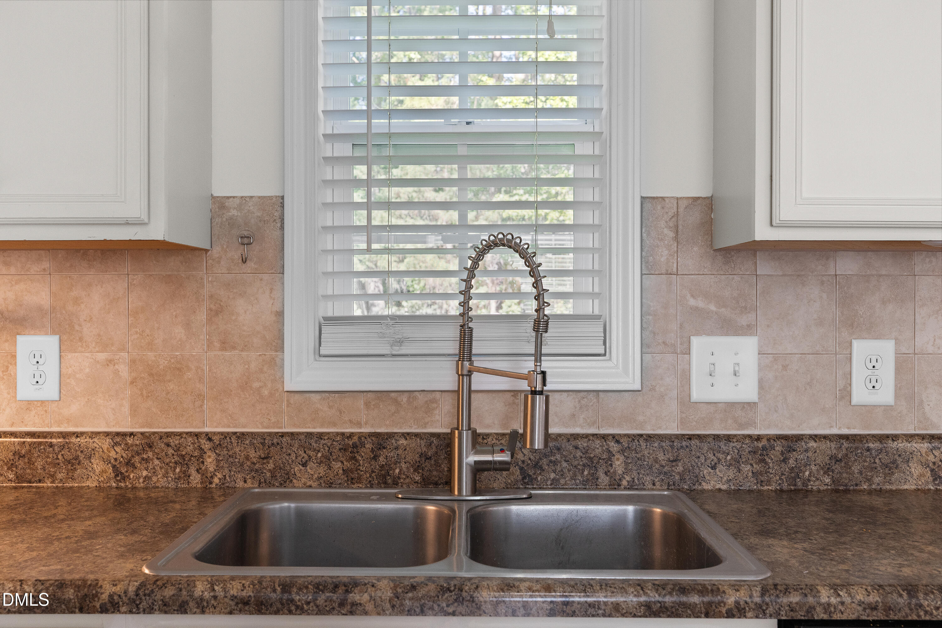 2458 Valley Drive Property Photo 26