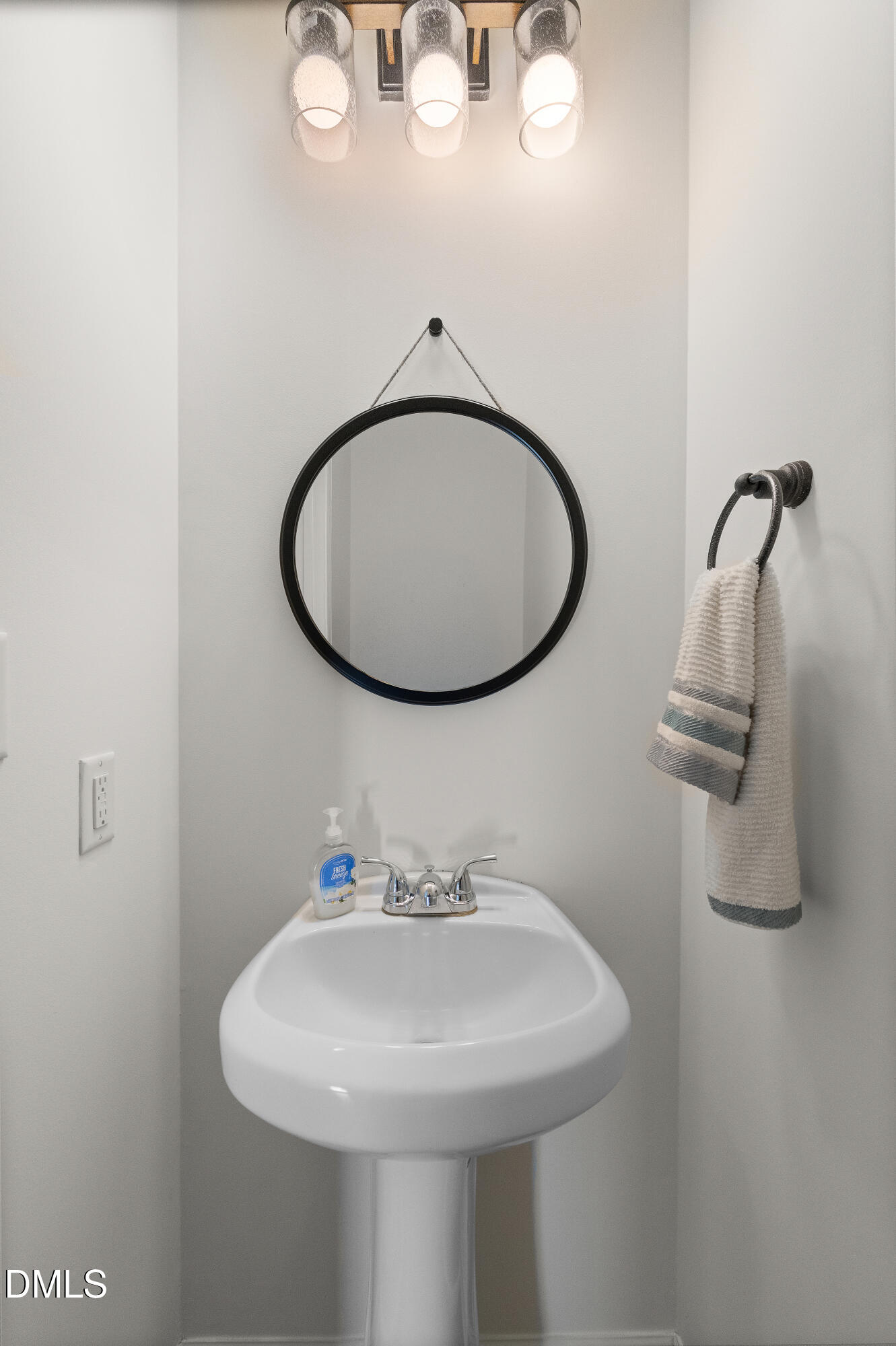 2458 Valley Drive Property Photo 28