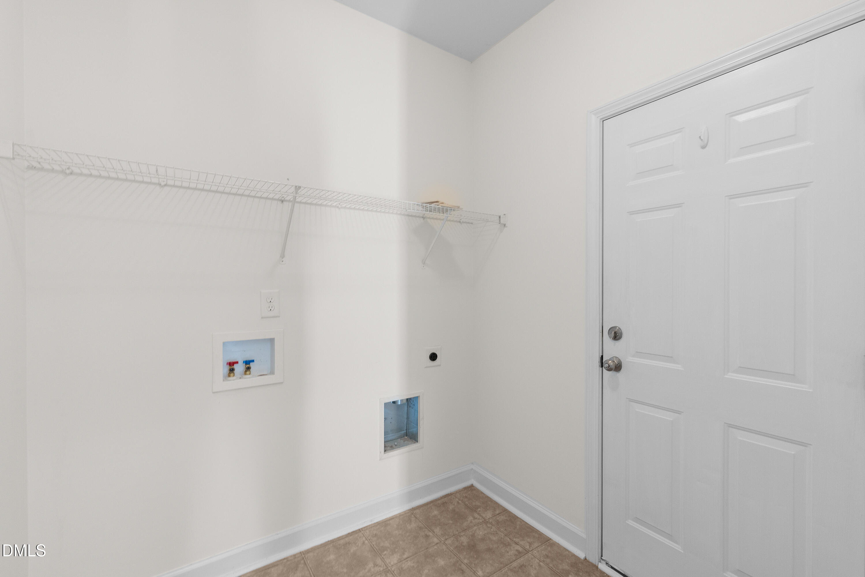 2458 Valley Drive Property Photo 29