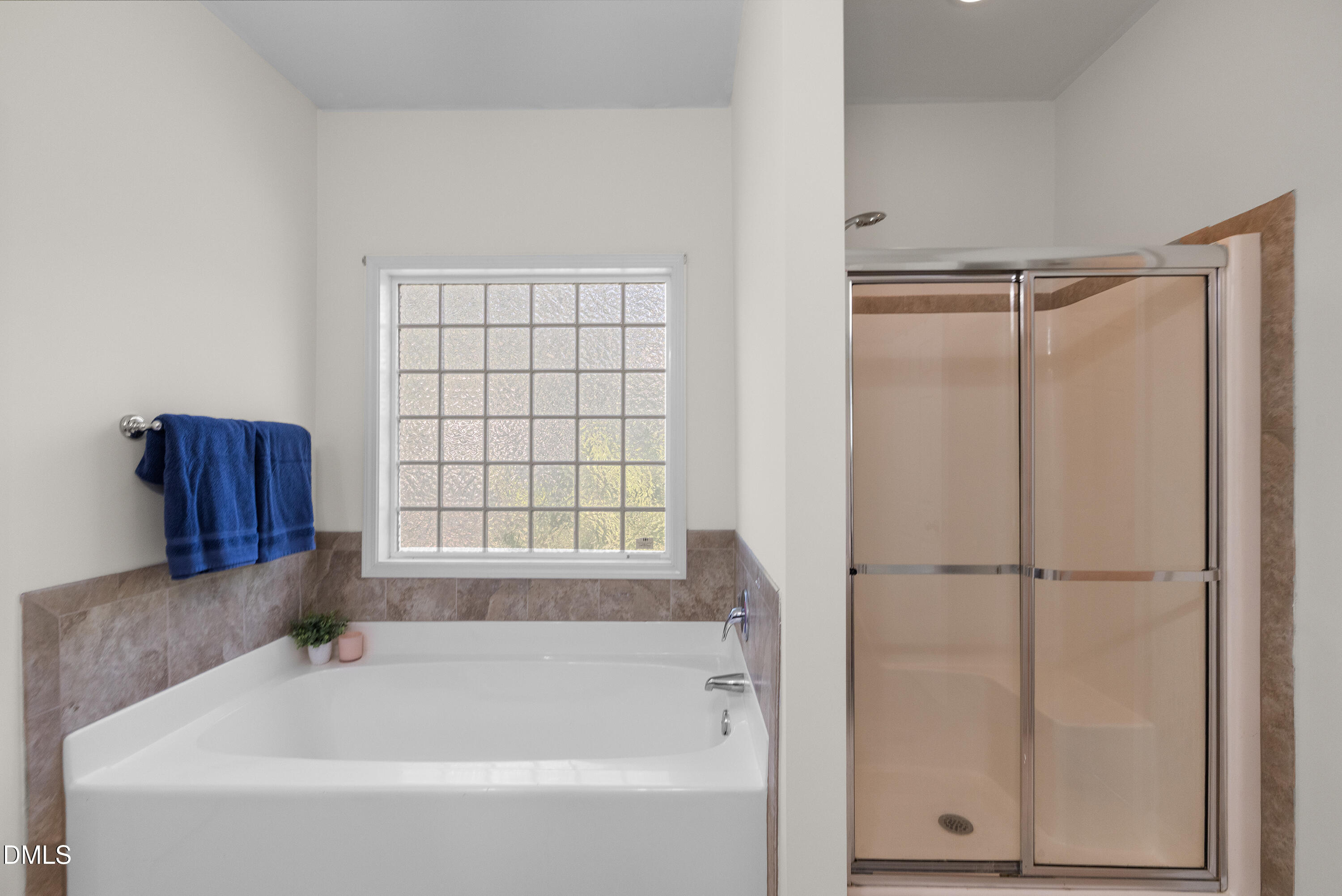 2458 Valley Drive Property Photo 38