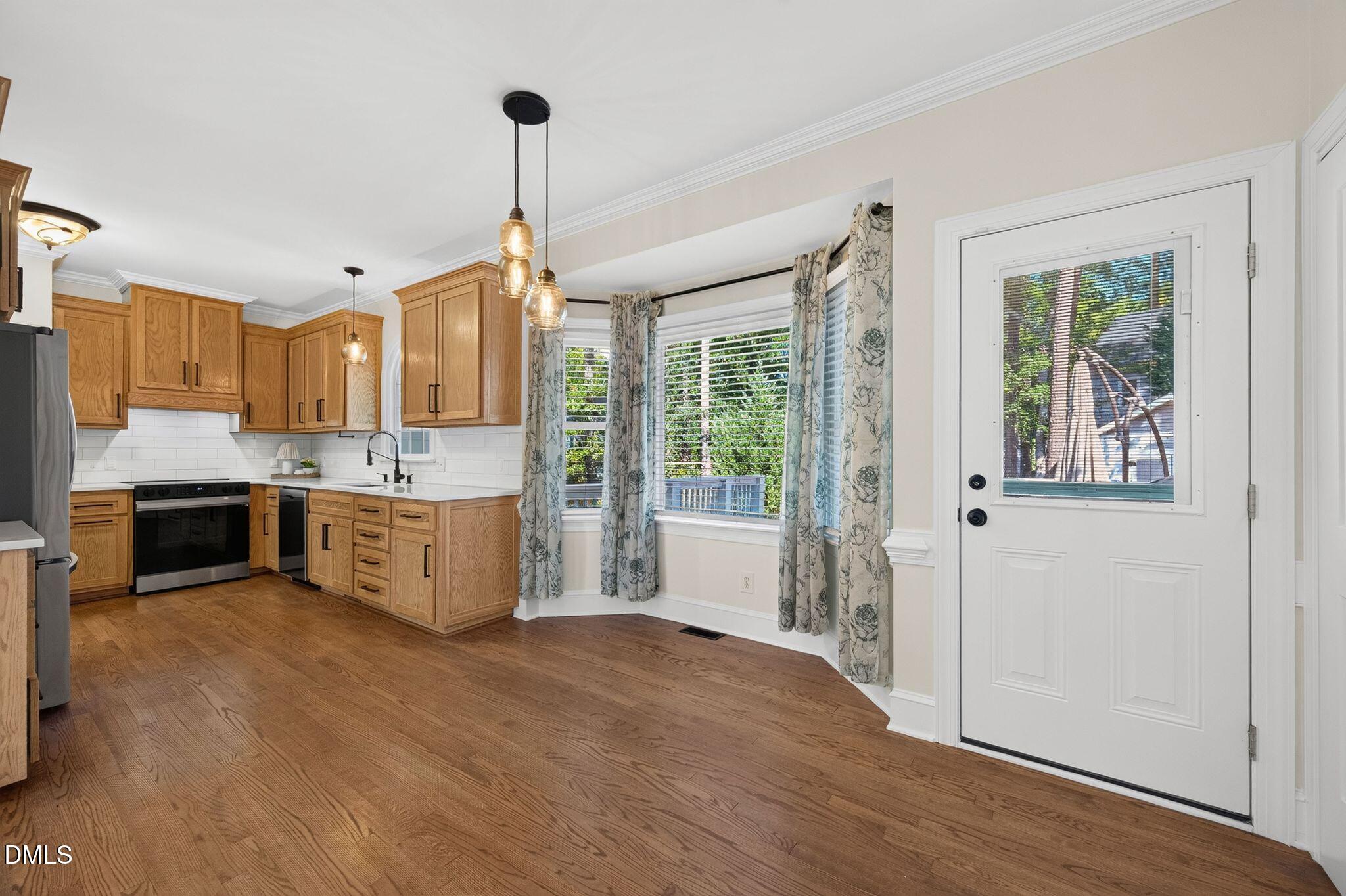 7105 Glendower Road Property Photo 8