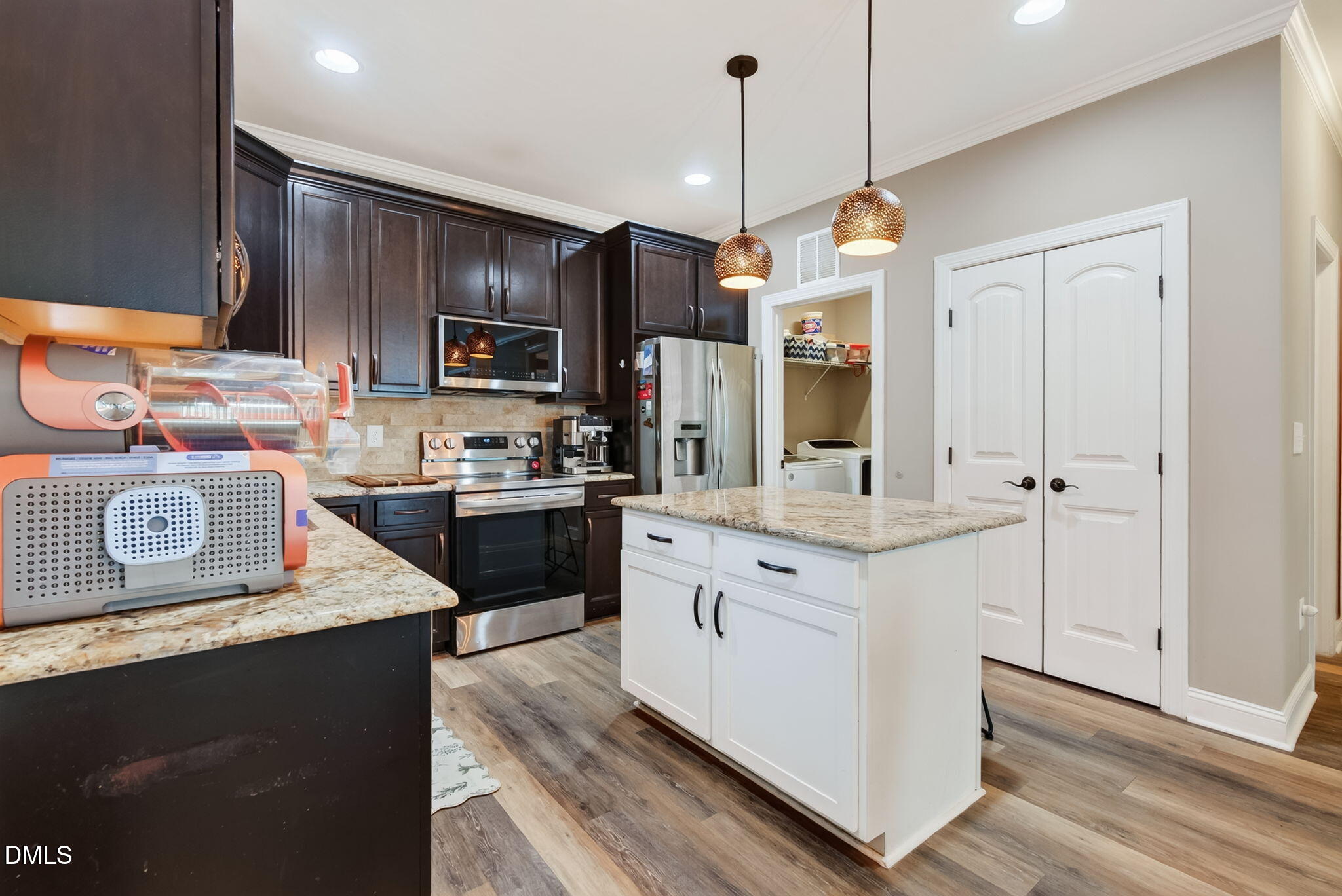 5520 Fantasy Moth Drive Property Photo 10