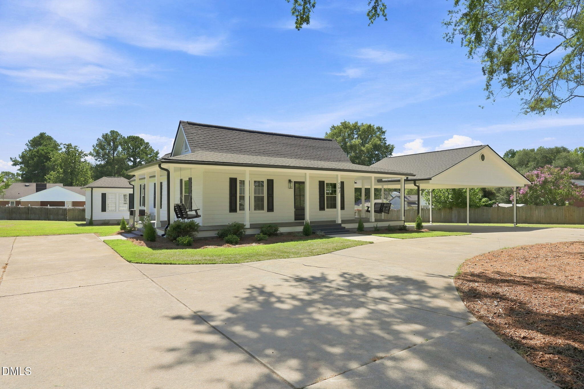 503 Old Post Road Property Photo 1