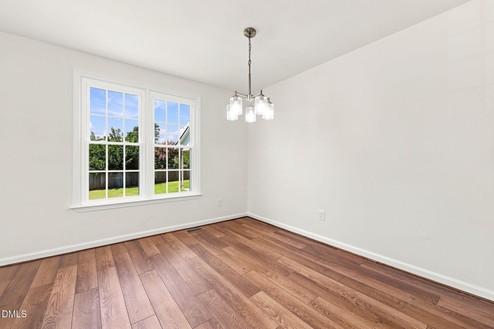 503 Old Post Road Property Photo 18
