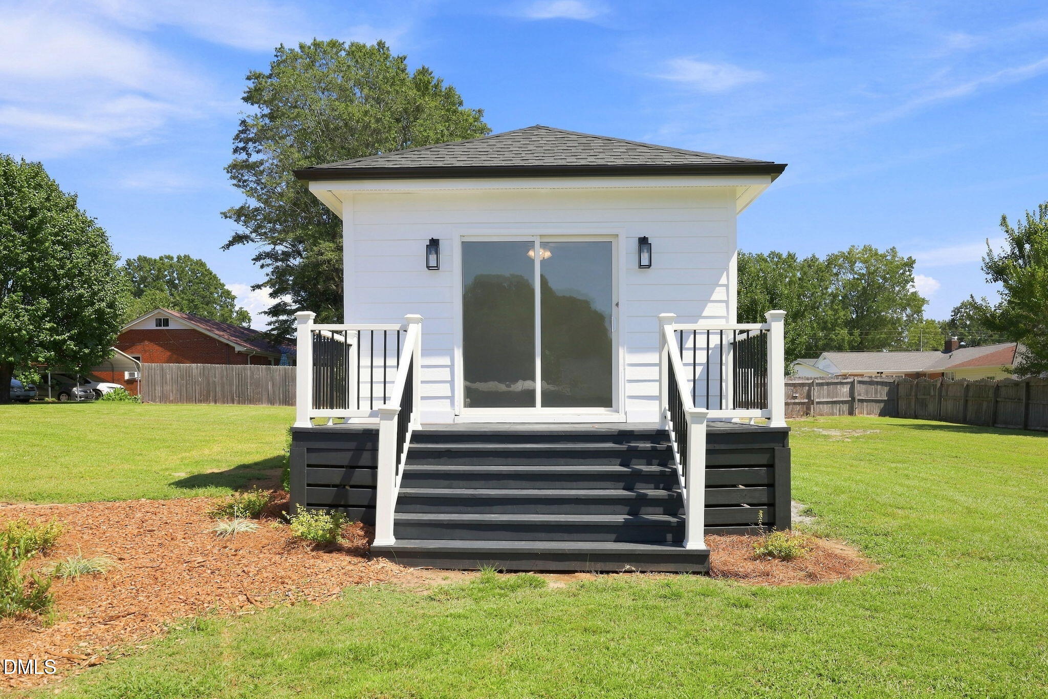 503 Old Post Road Property Photo 39