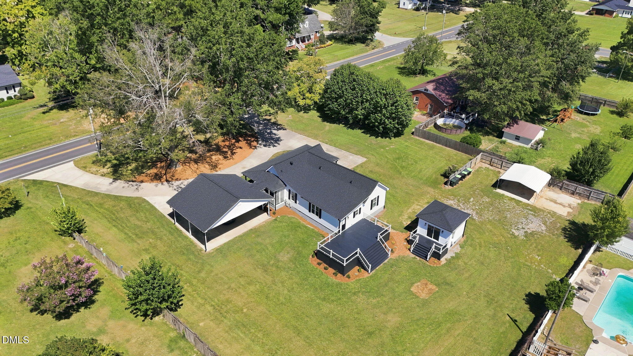 503 Old Post Road Property Photo 45
