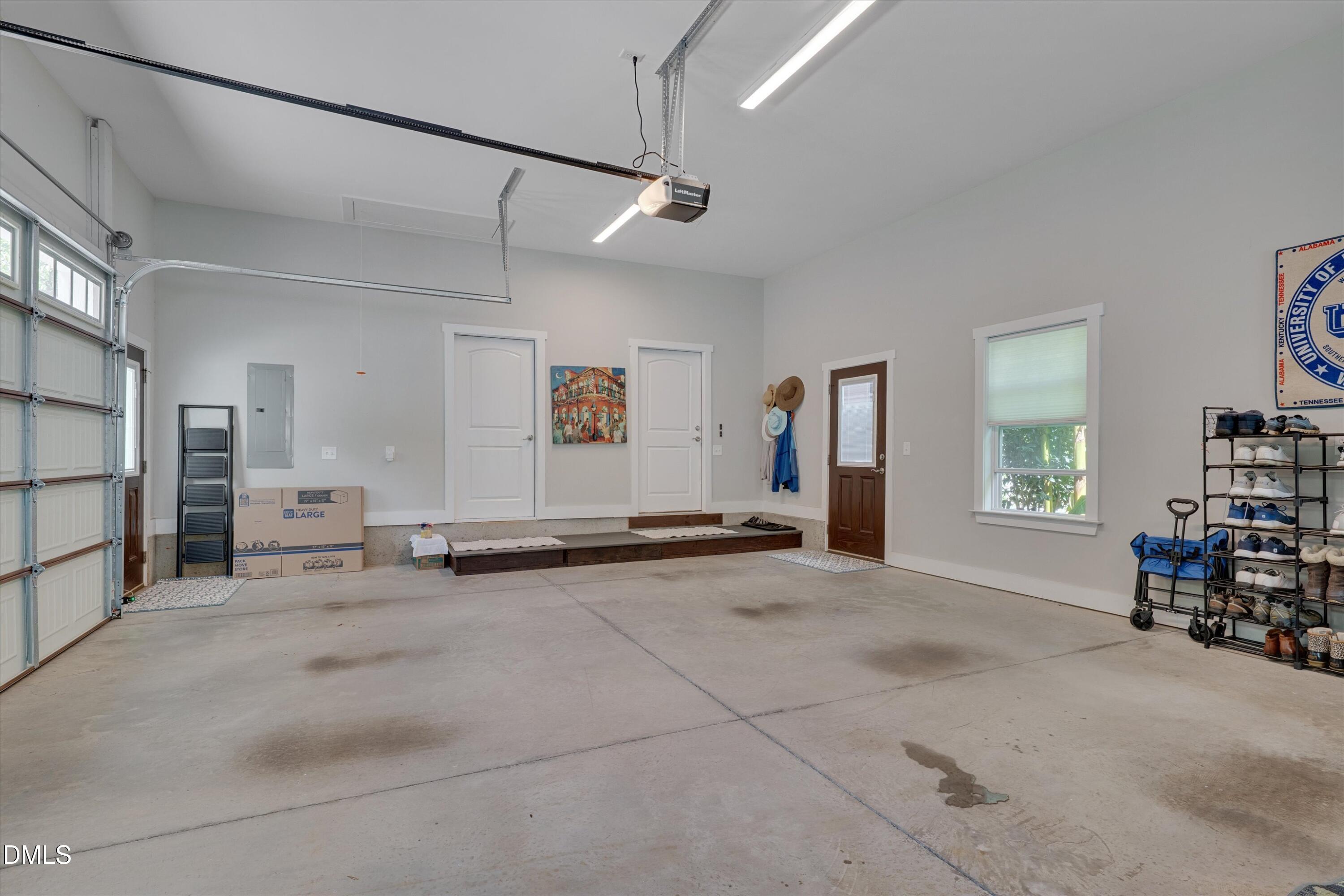 4945 Thomas Road Property Photo 50