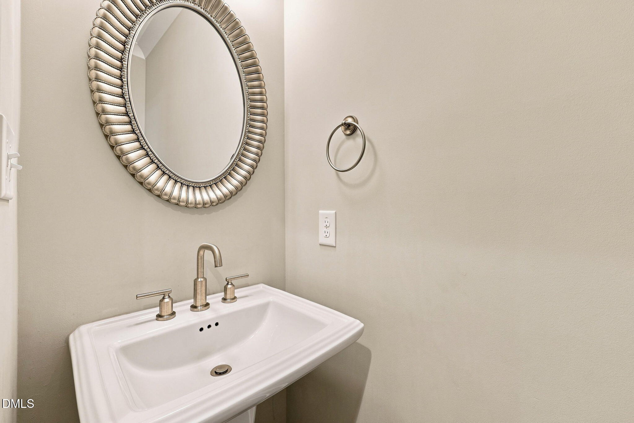 213 Allesandra Drive Property Photo 19