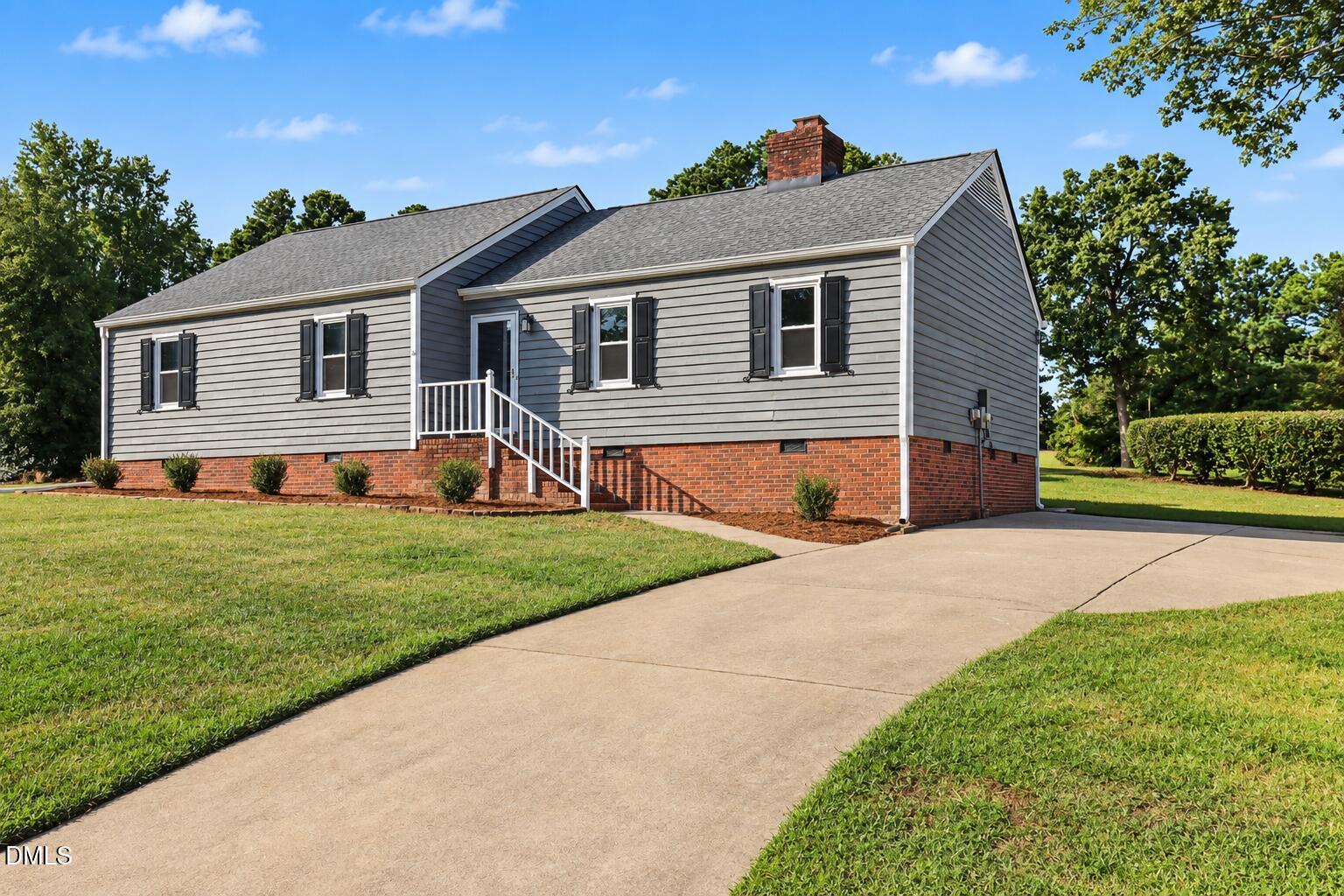 6901 Three Bridges Circle Property Photo 2