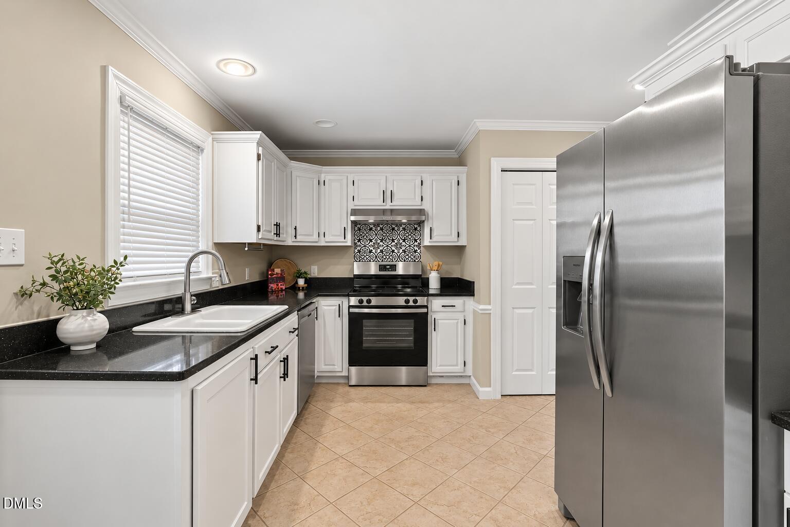 6901 Three Bridges Circle Property Photo 10