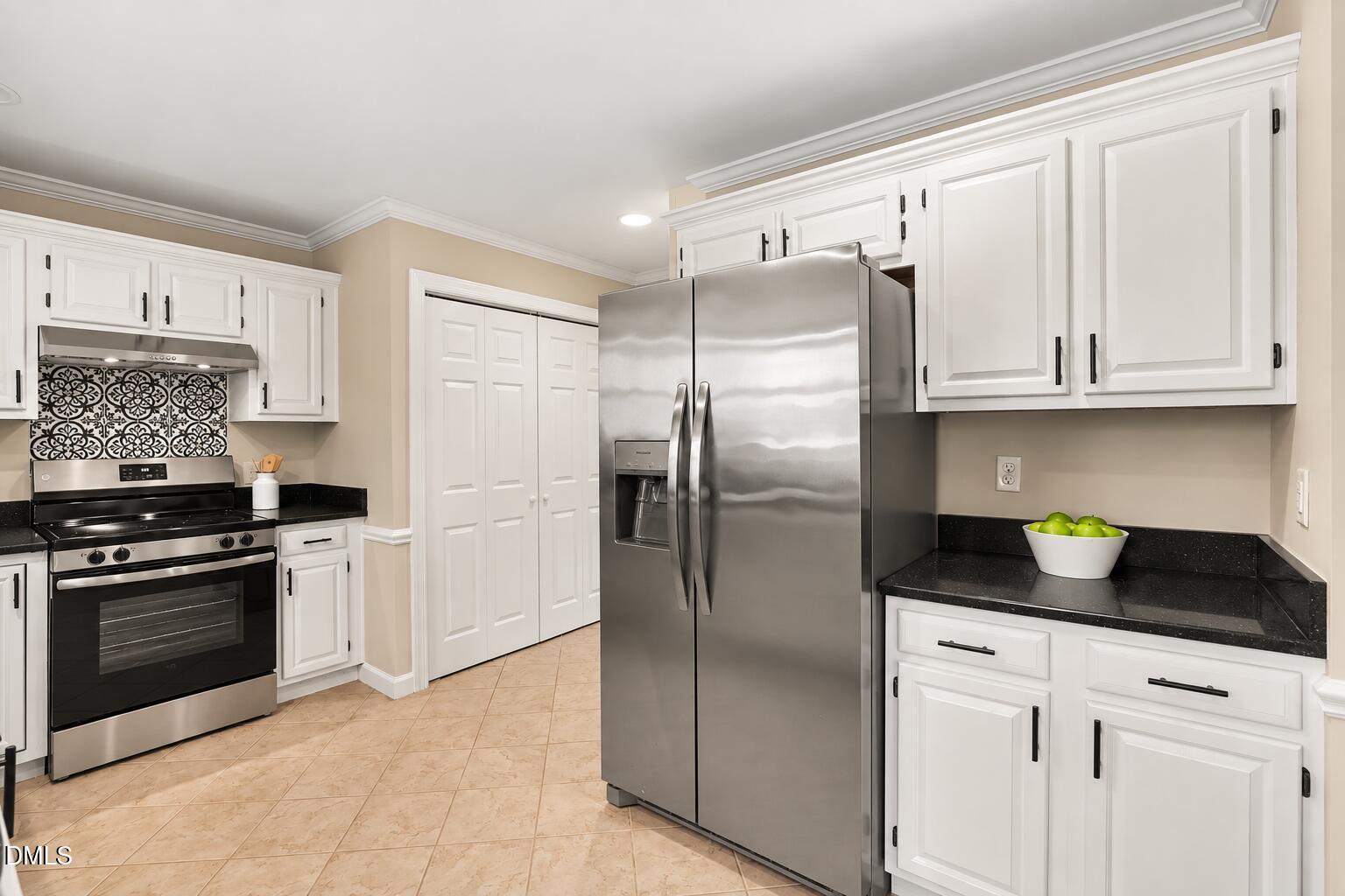 6901 Three Bridges Circle Property Photo 11