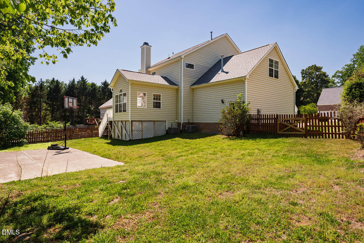 102 Adrians Place Property Photo 2