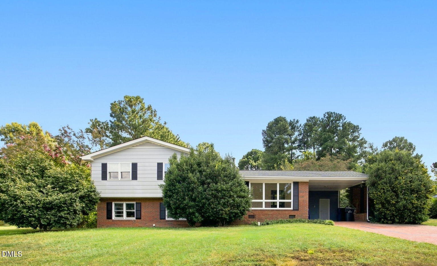 3512 Neptune Drive Property Photo 1